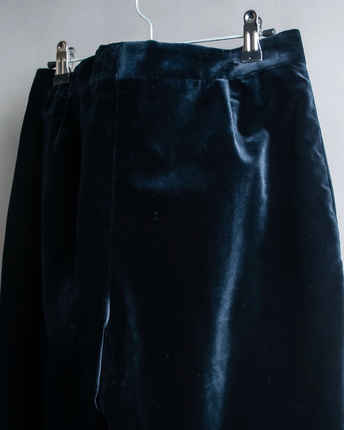 "DRIES VAN NOTTEN" Beautiful velvet straight line slacks