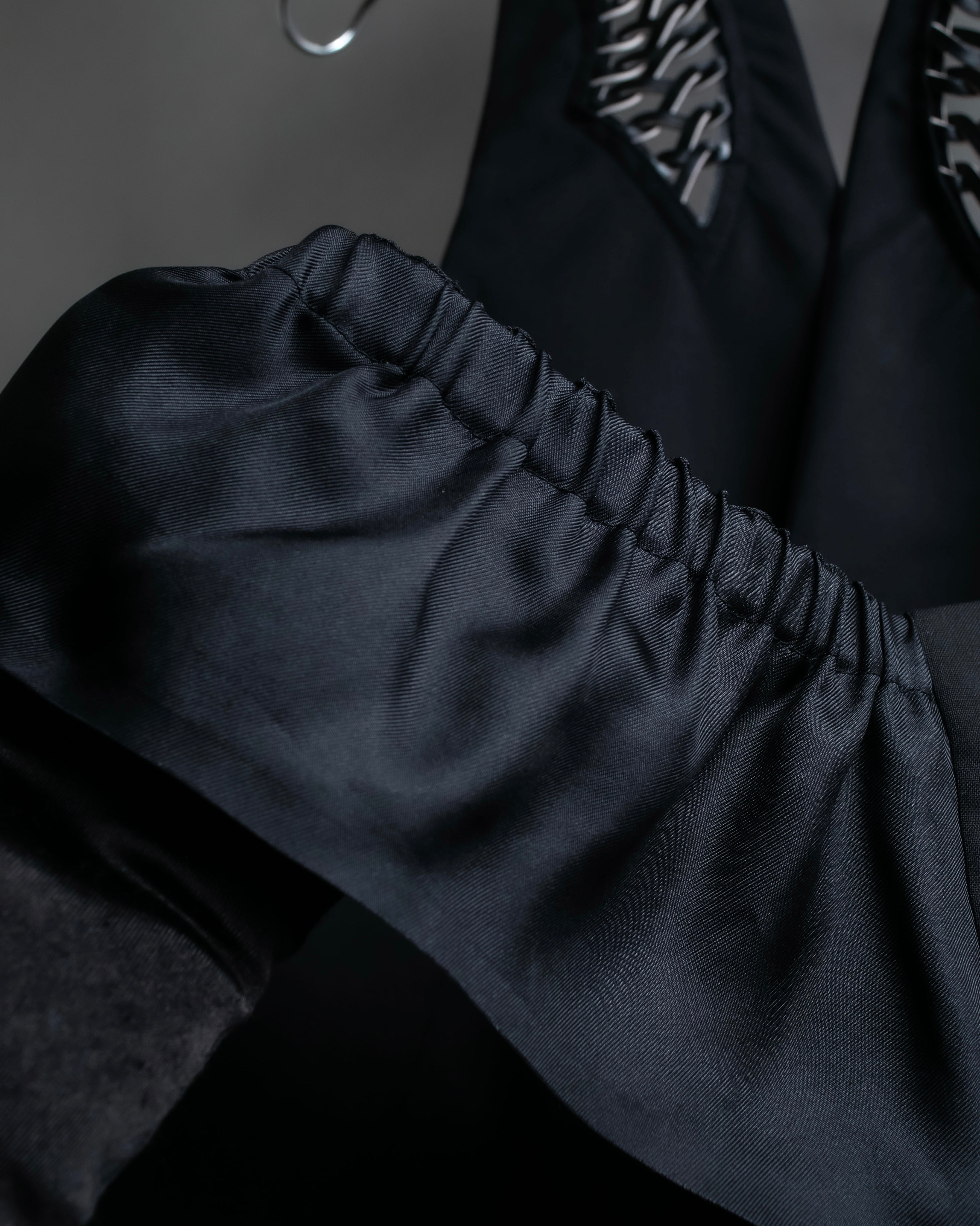 "LOUIS VUITTON" Leather tape cross knit detail vest