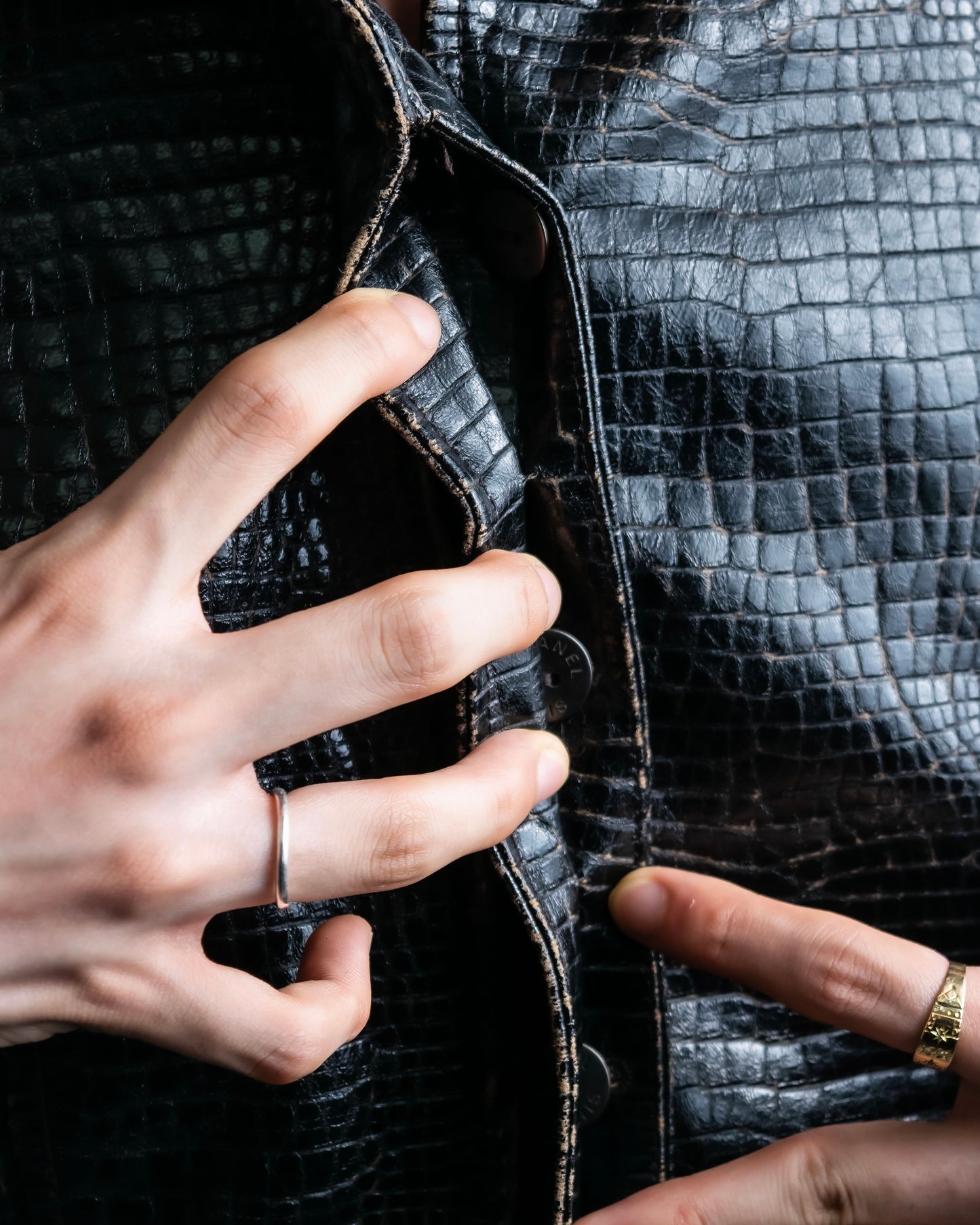 "CHANEL" Crocodile look synthetic leather jacket