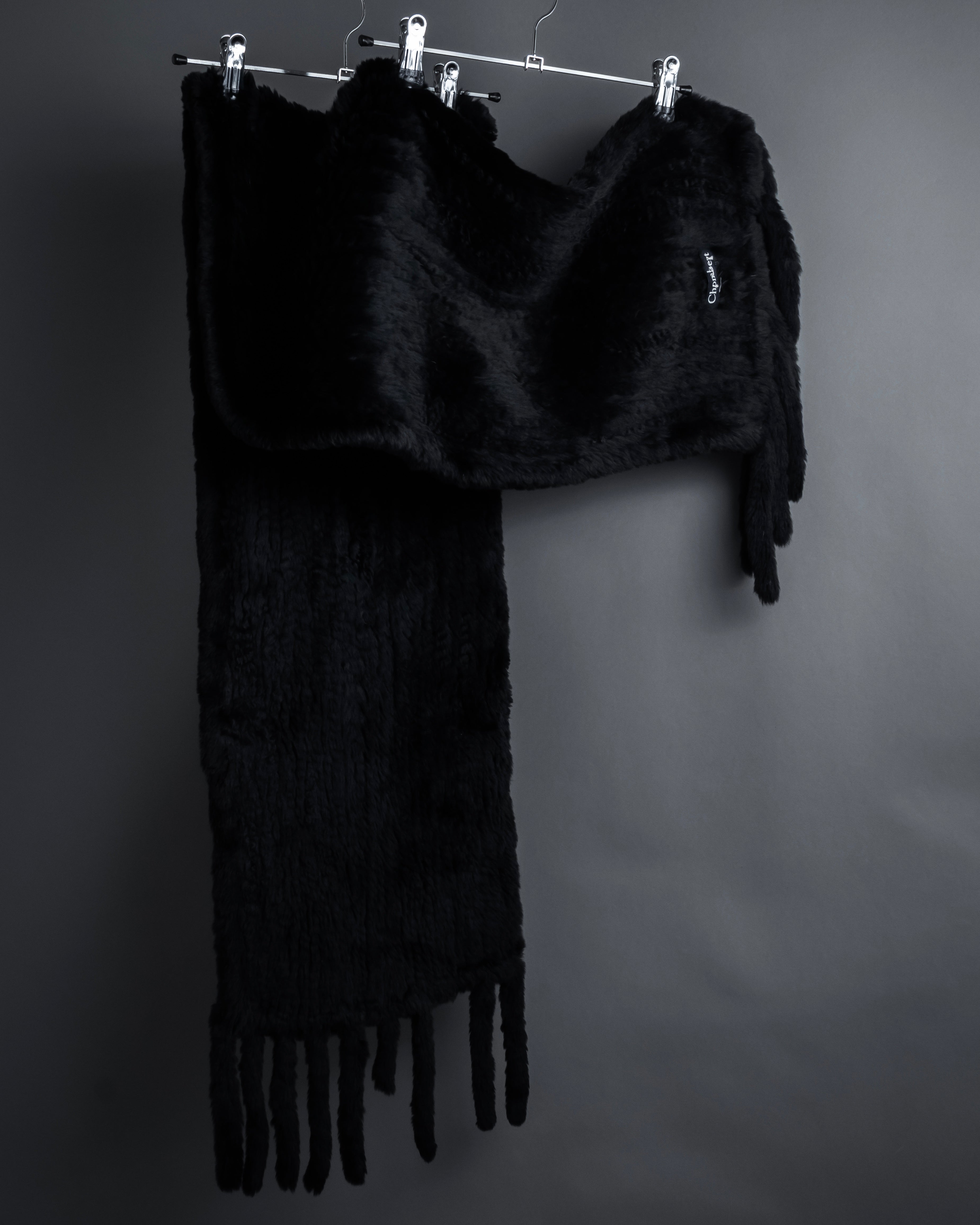"CHOMBERT" Thick fringe design fur-like long muffler