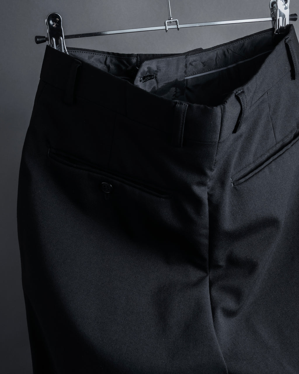 "YVES SAINT LAURENT" Straight tailoring design set up