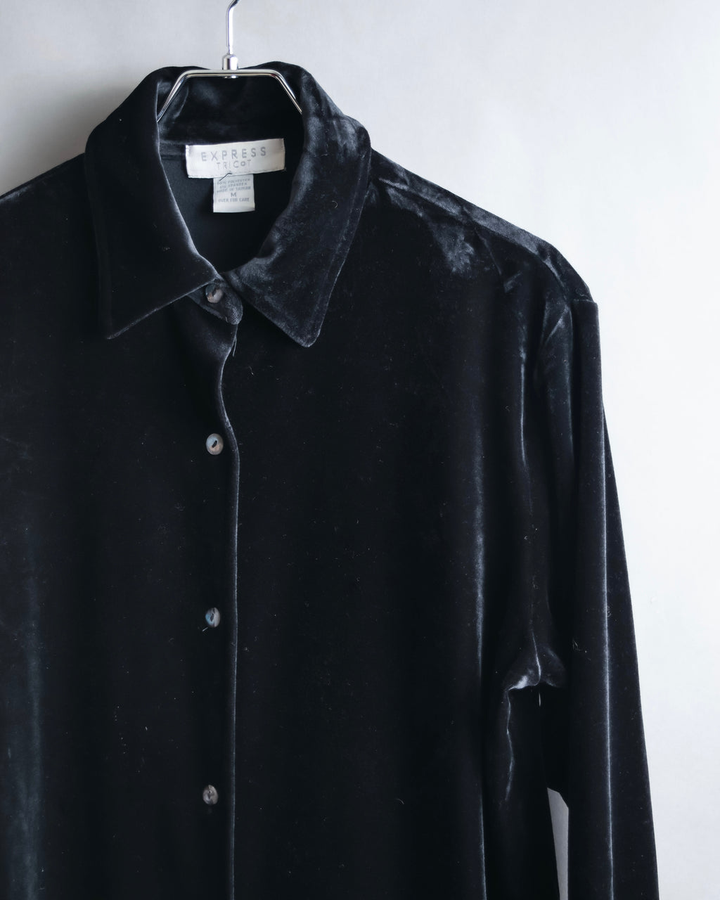 "EXPRESS" Beautiful glossy regular color velour shirt