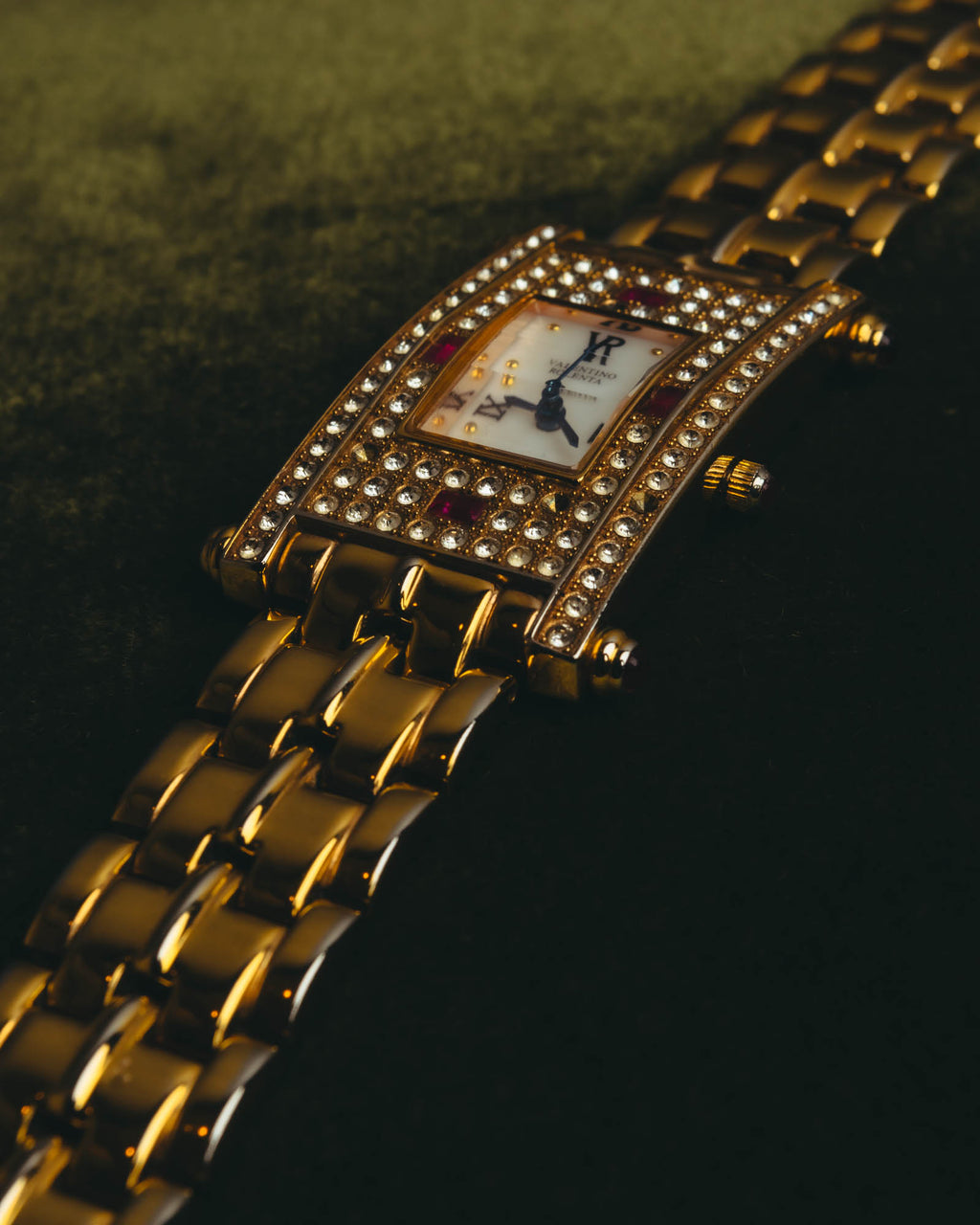 "VALENTINO ROLENTA" 90's-00's Decorative rhinestone quartz watch