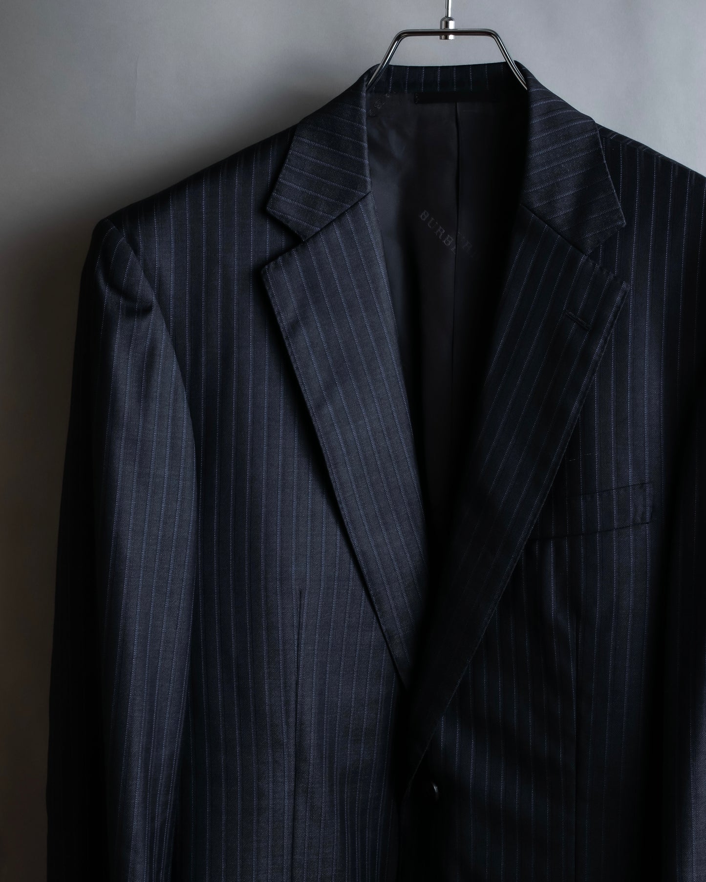 "BURBERRY" 2B tailored jacket & tapered silhouette slacks pinstripe pattern set up