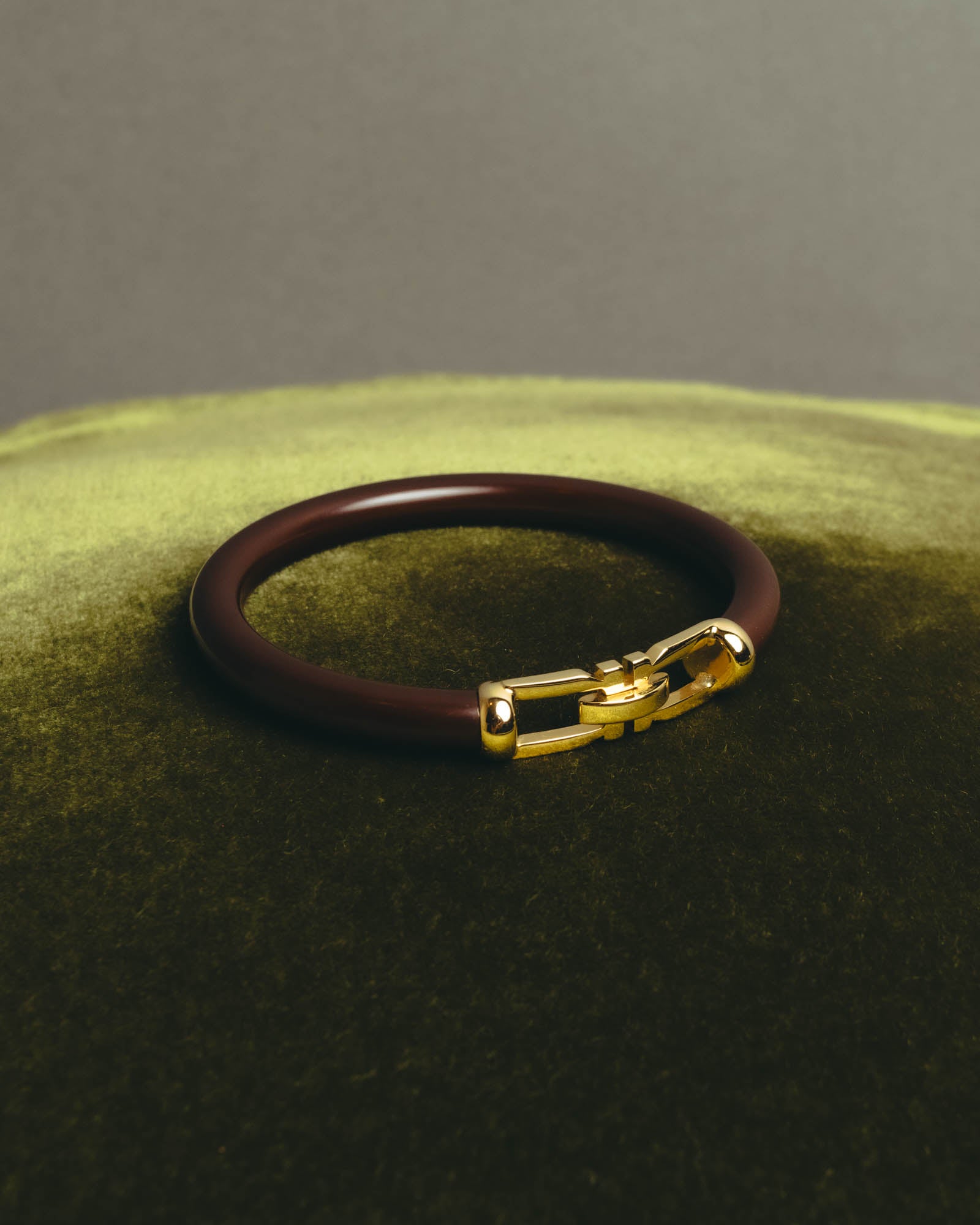 “Salvatore Ferragamo” 90’s-10’s Dark brown double Gancini bangle