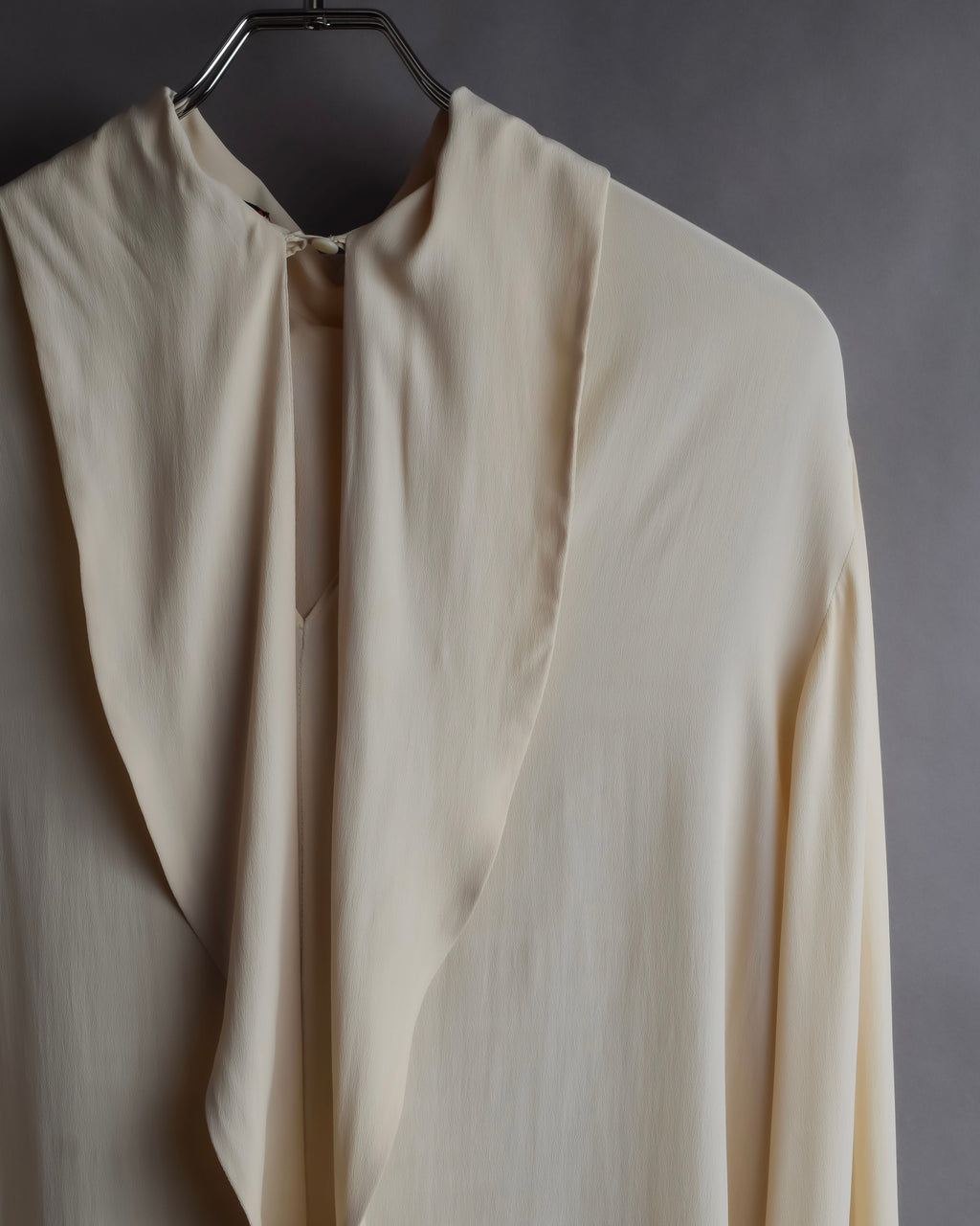 "GUCCI" Michele period frill lace silk bowtie shirt