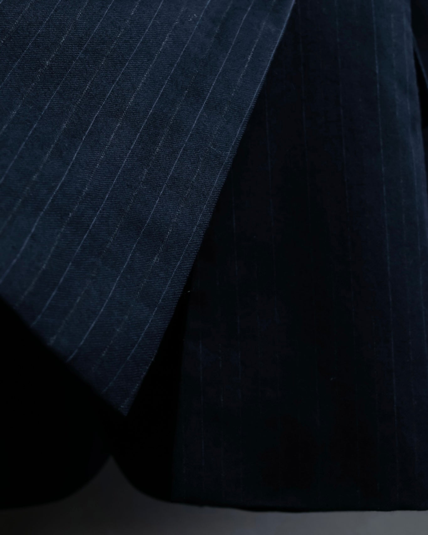 “BALENCIAGA” pinstripe beautiful shape tailored jacket