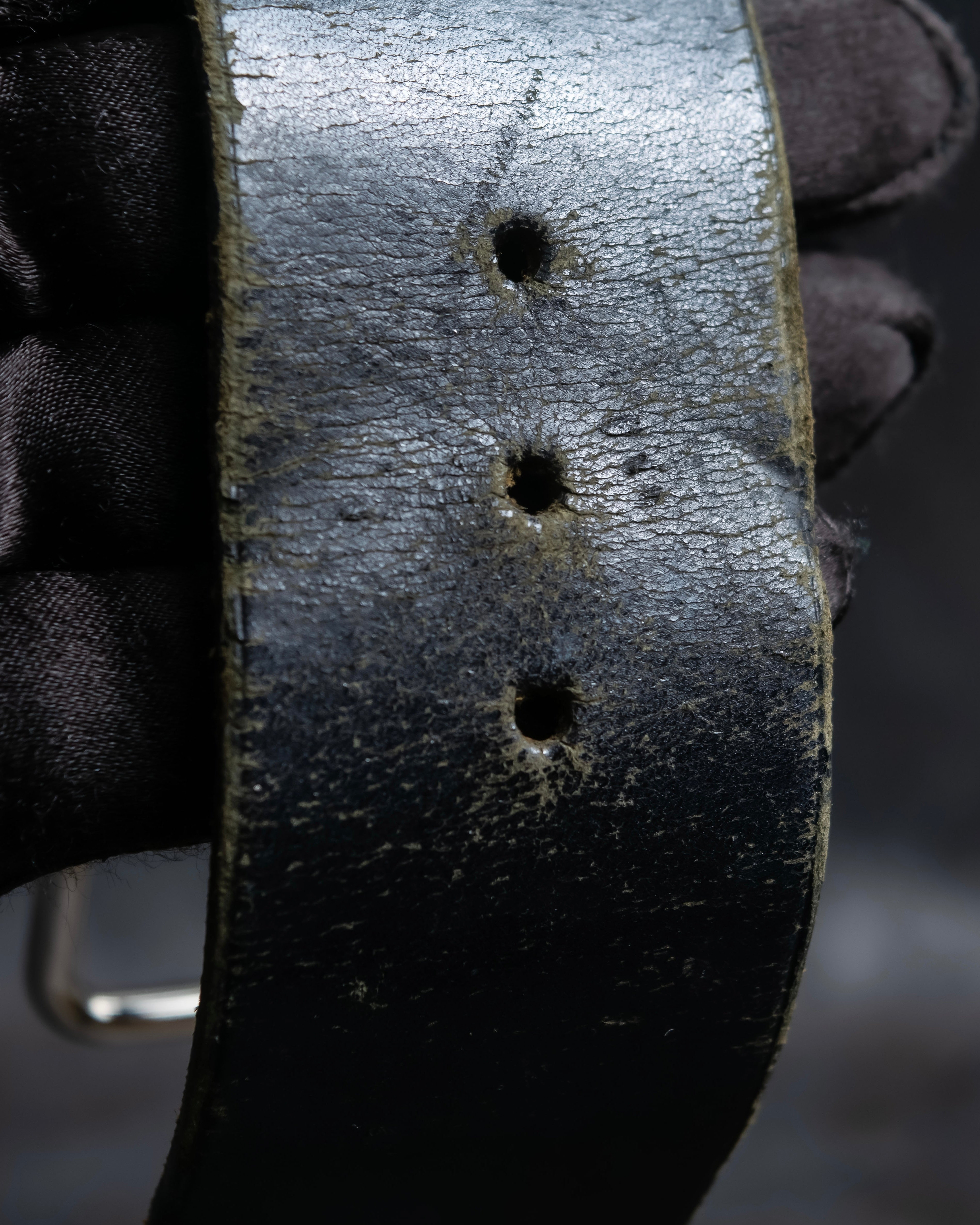 "HERMES" D ring buckle design leather bracelet