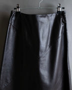 "HARVEY LOGAN" Diagonal cut design lamb leather flare skirt