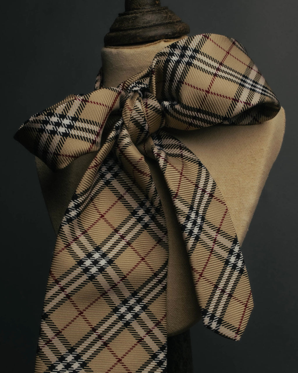 "BURBERRY LONDON" 00's Beige checked silk necktie