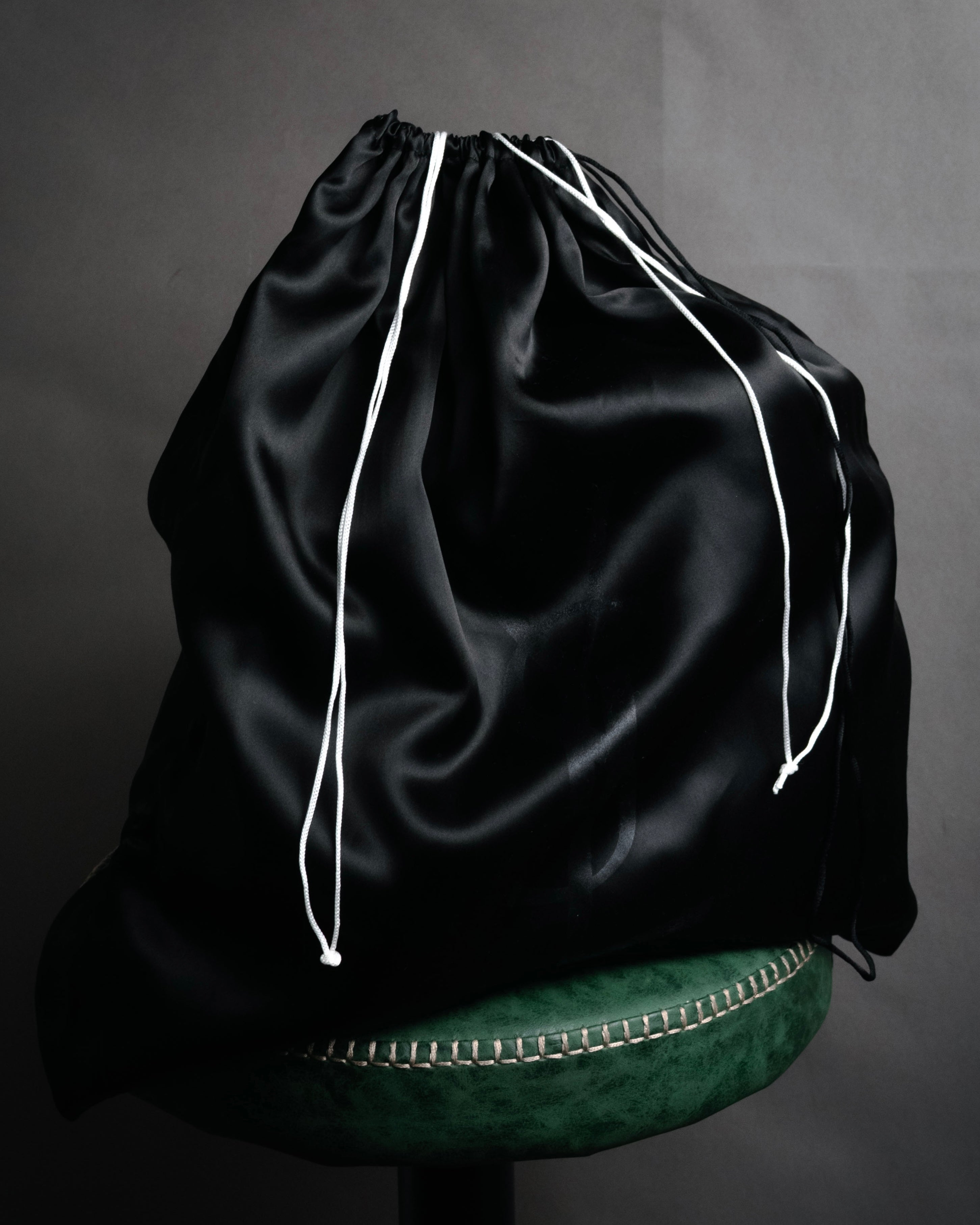 –SPECIAL– “YVES SAINT LAURENT”
2011-2012 Muse two leather handbag