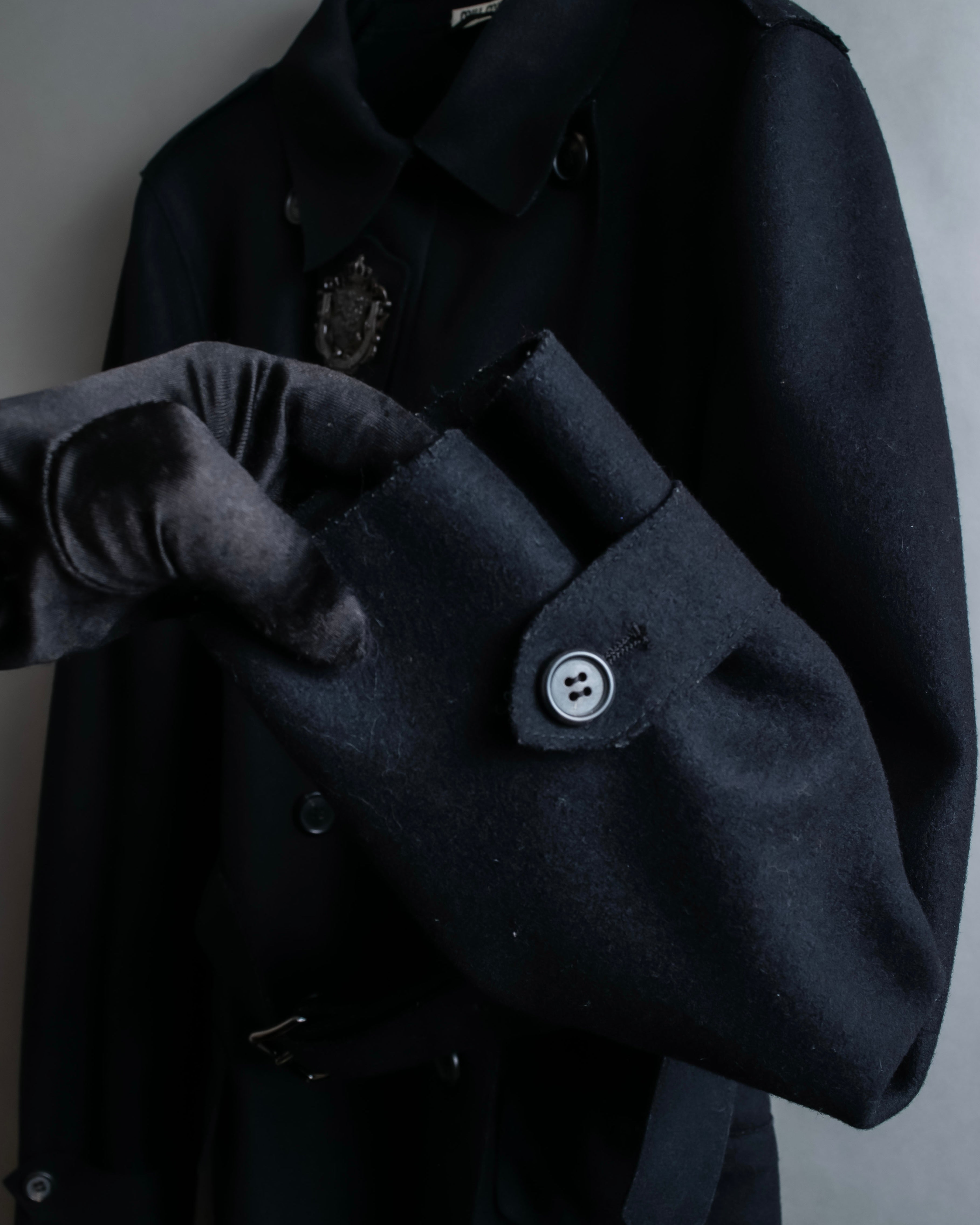 "MIU MIU" Crest brooch design belted trench coat