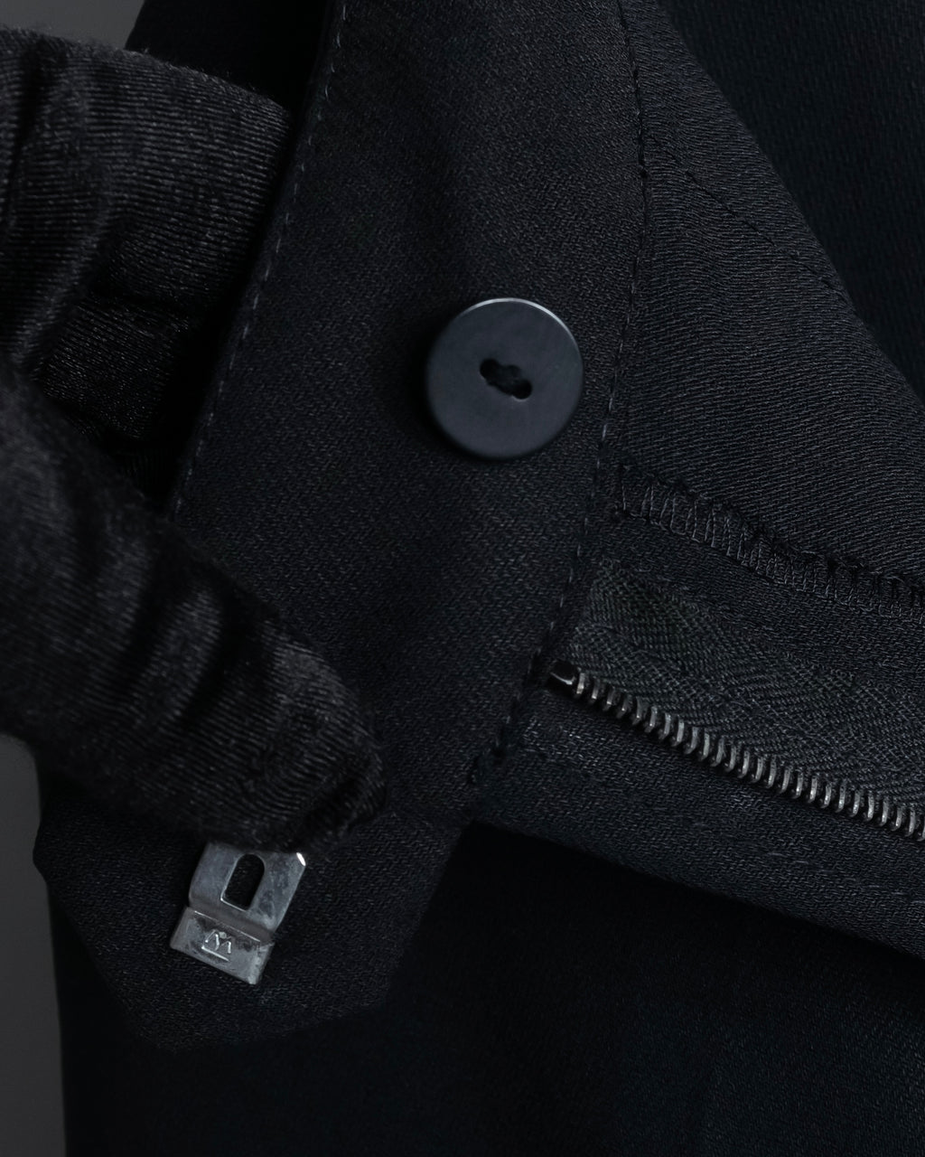 "Christian Dior Boutique Paris" Beautiful waistline wide silhouette Slacks