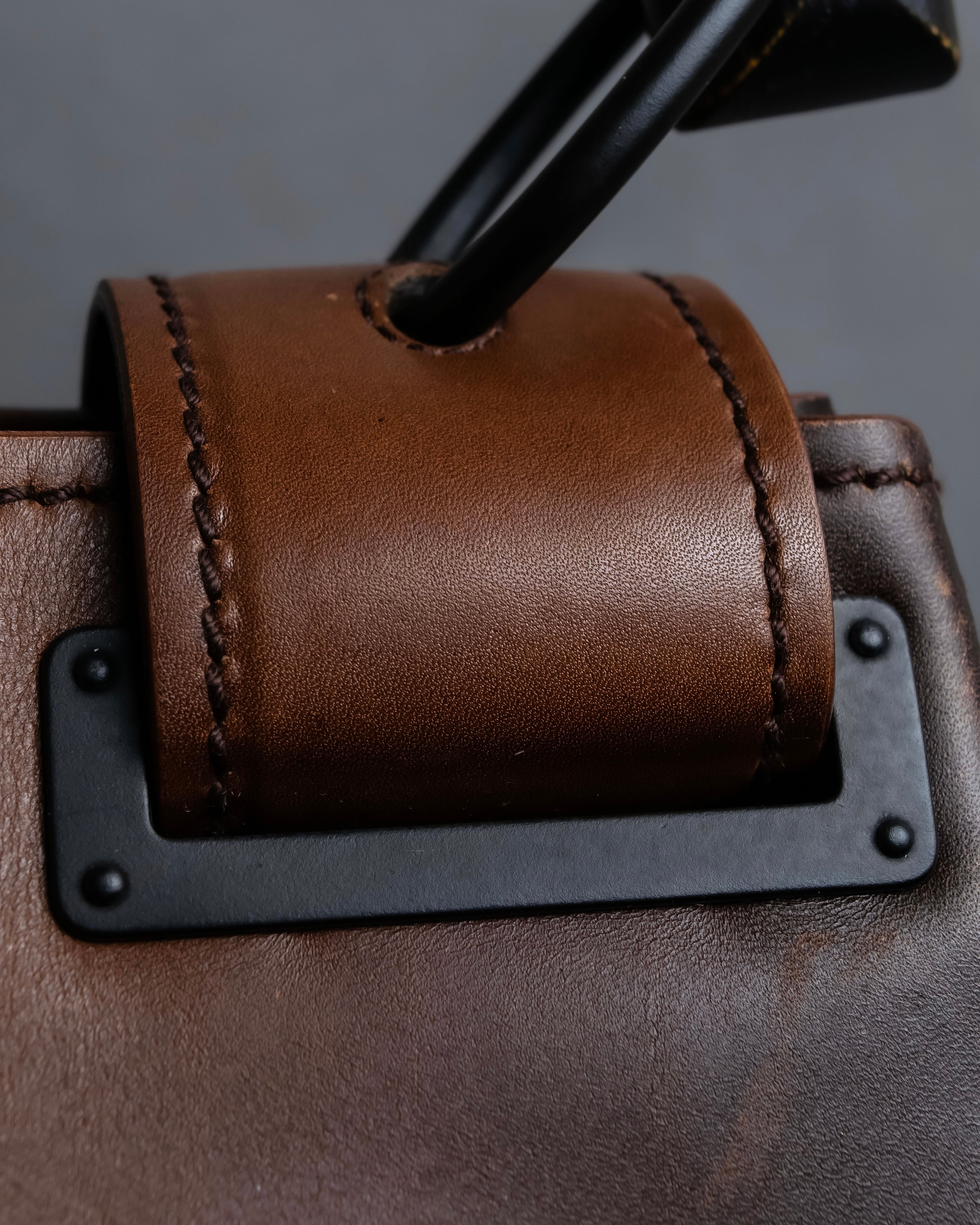 "GUCCI" Horizontally shaped cord-wrapped handle leather bag