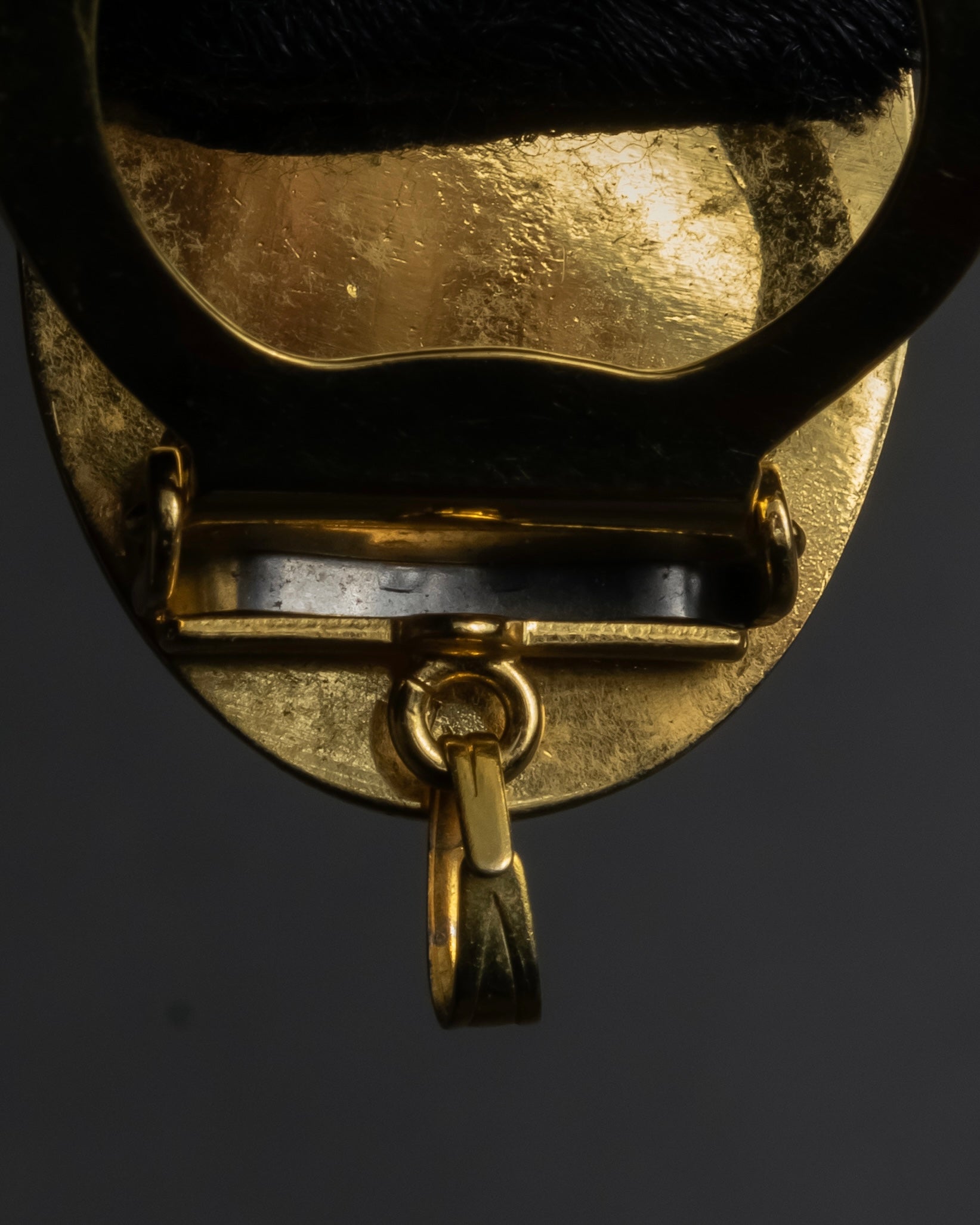 "BALMAIN" Abstract line motif scarf clip pendant