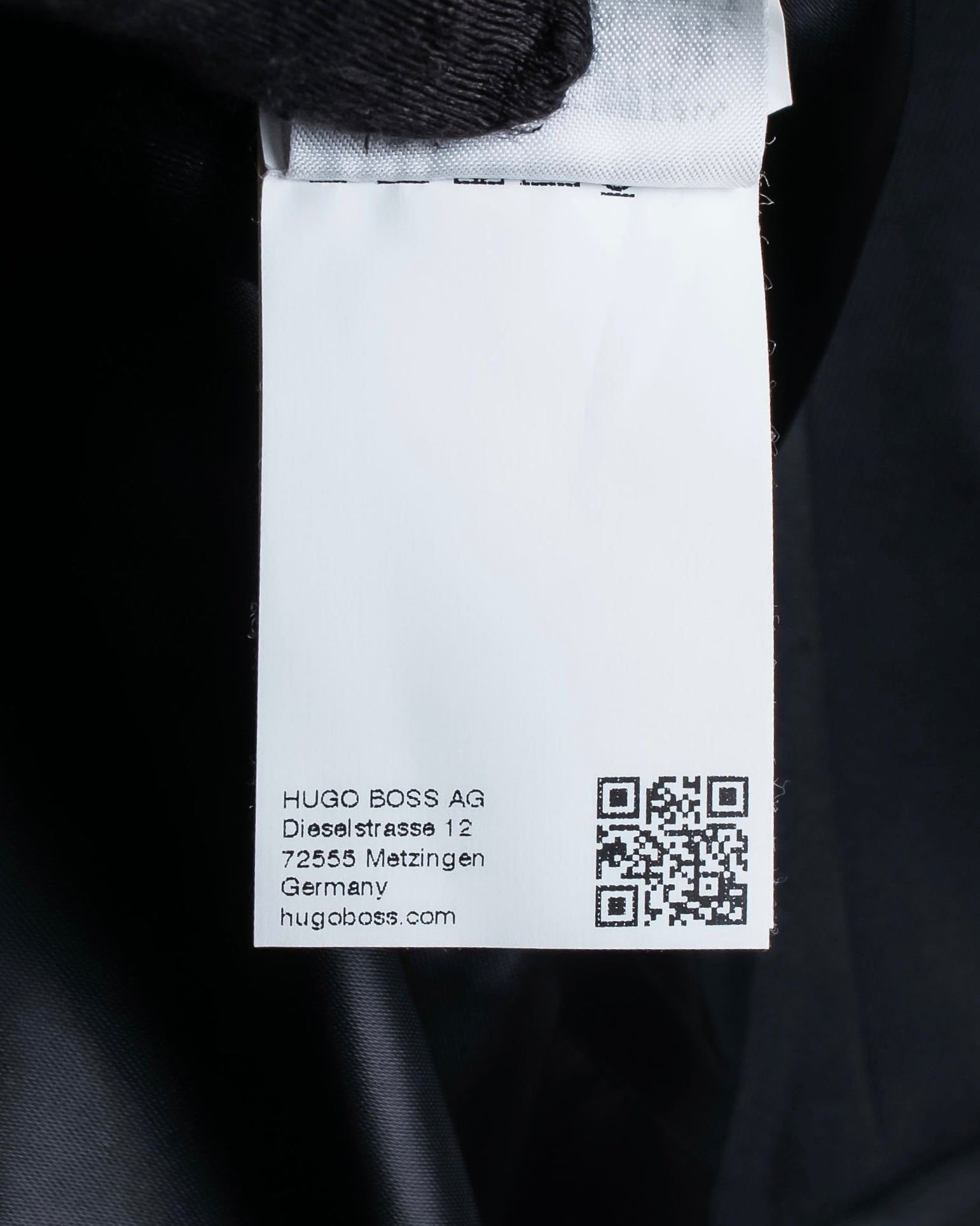 "HUGO BOSS" Satin switch lapel shaped tailored coat