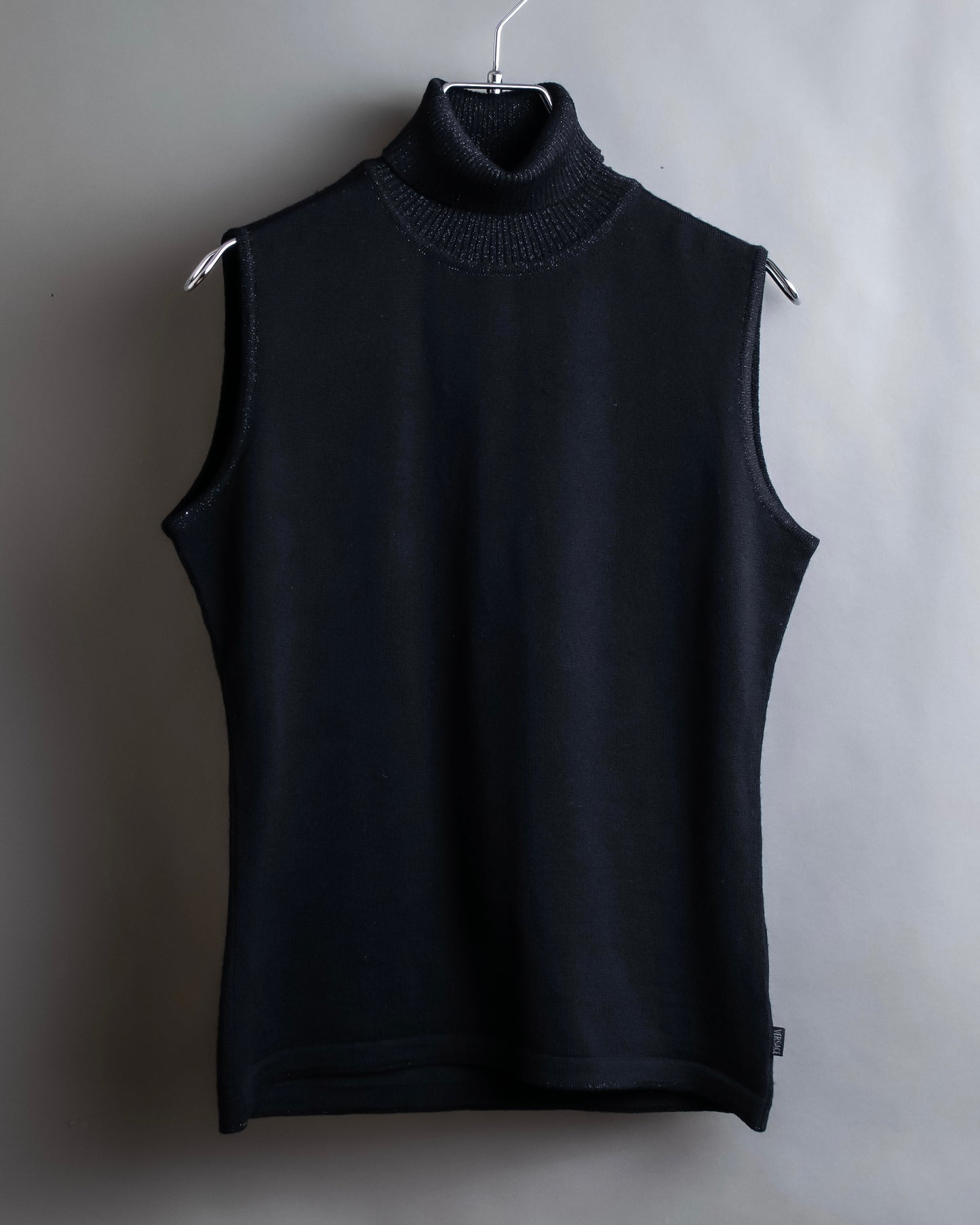 "VERSACE" High neck design sleeveless knit pullover