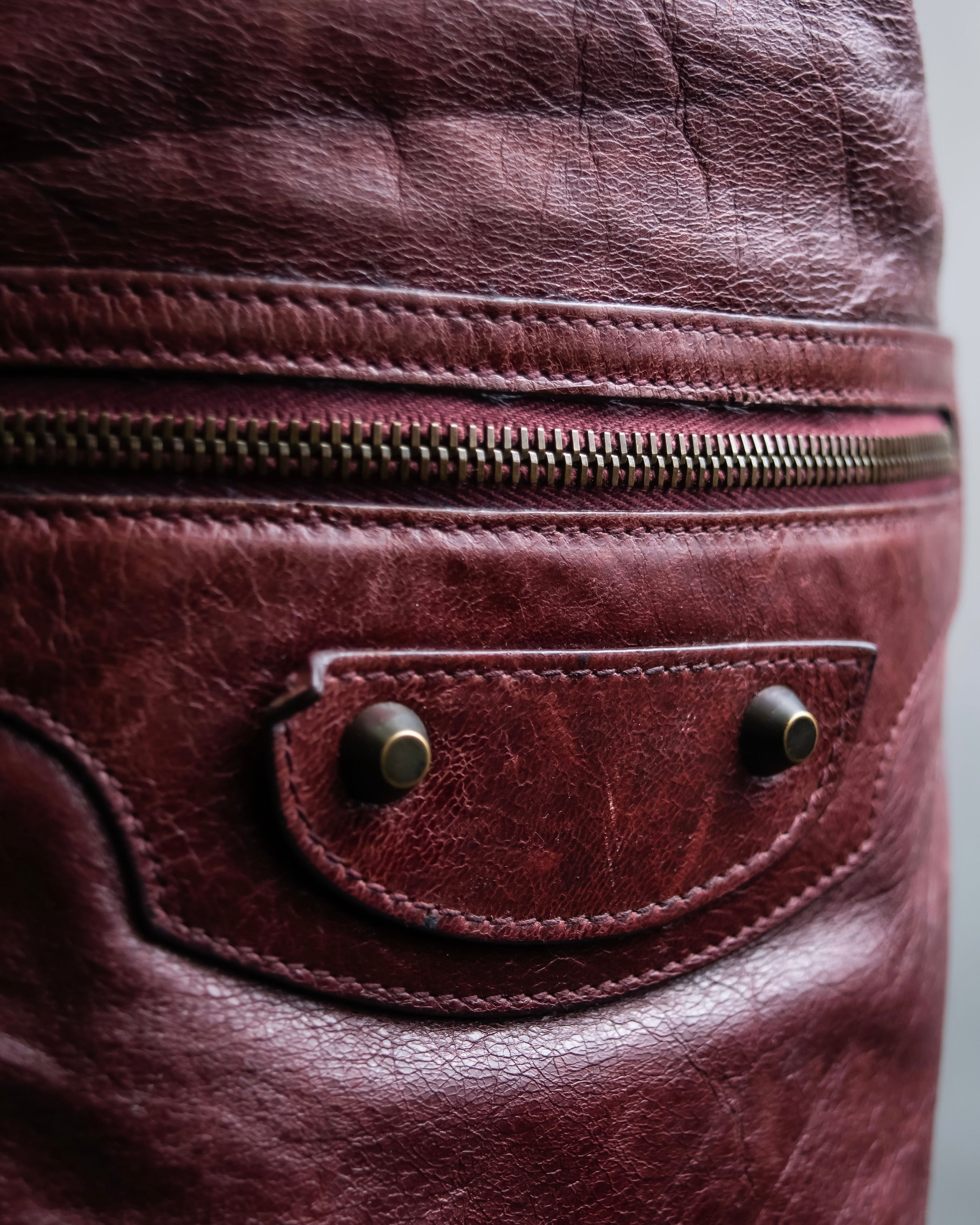 “BALENCIAGA” The Day leather one shoulder bag (burgundy)