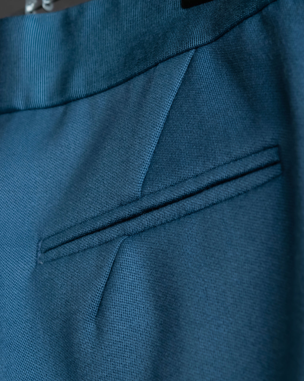 "DRAWER" Beautiful light blue tapered silhouette slacks