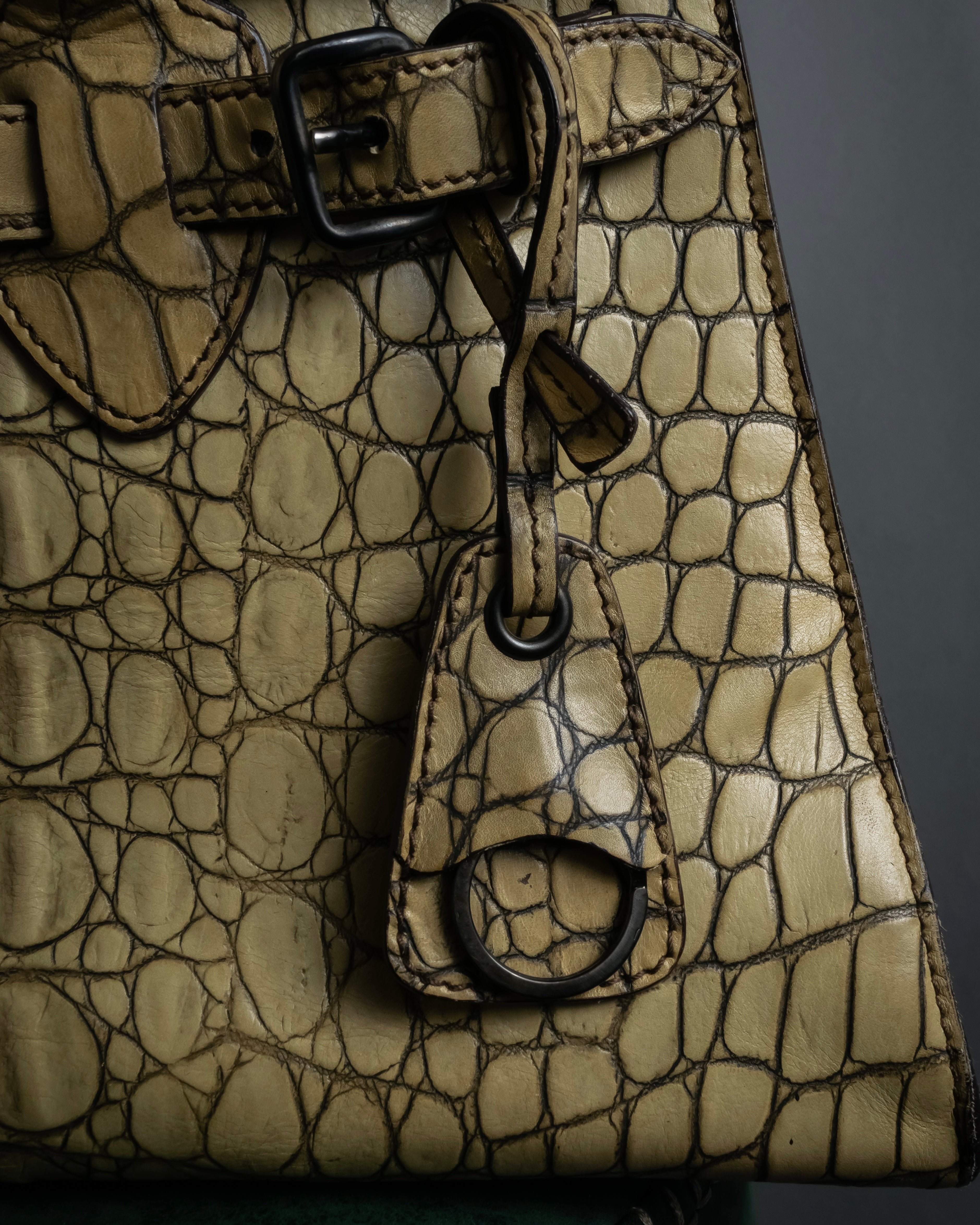 "MIU MIU" Belt strap design embossed leather hand bag