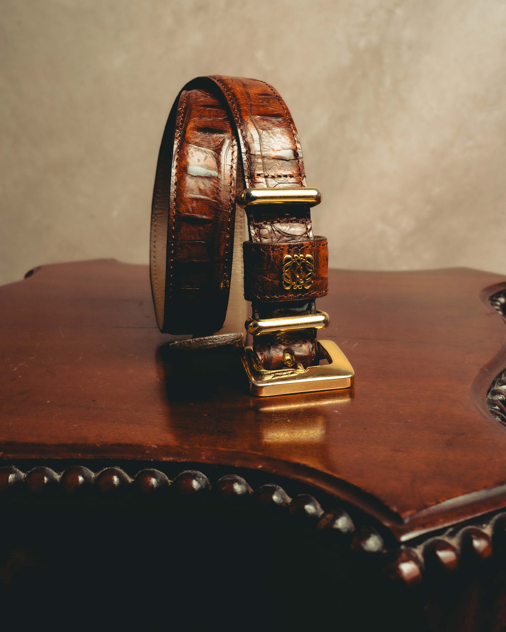 -SPECIAL- “LOEWE” 80’s-90’s Crocodile pattern anagram leather belt