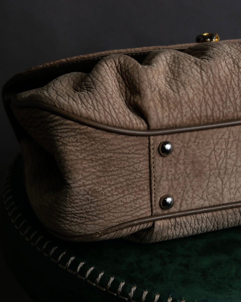 "LUCE SAINT-CLAR" Special textured leather one-handle bag