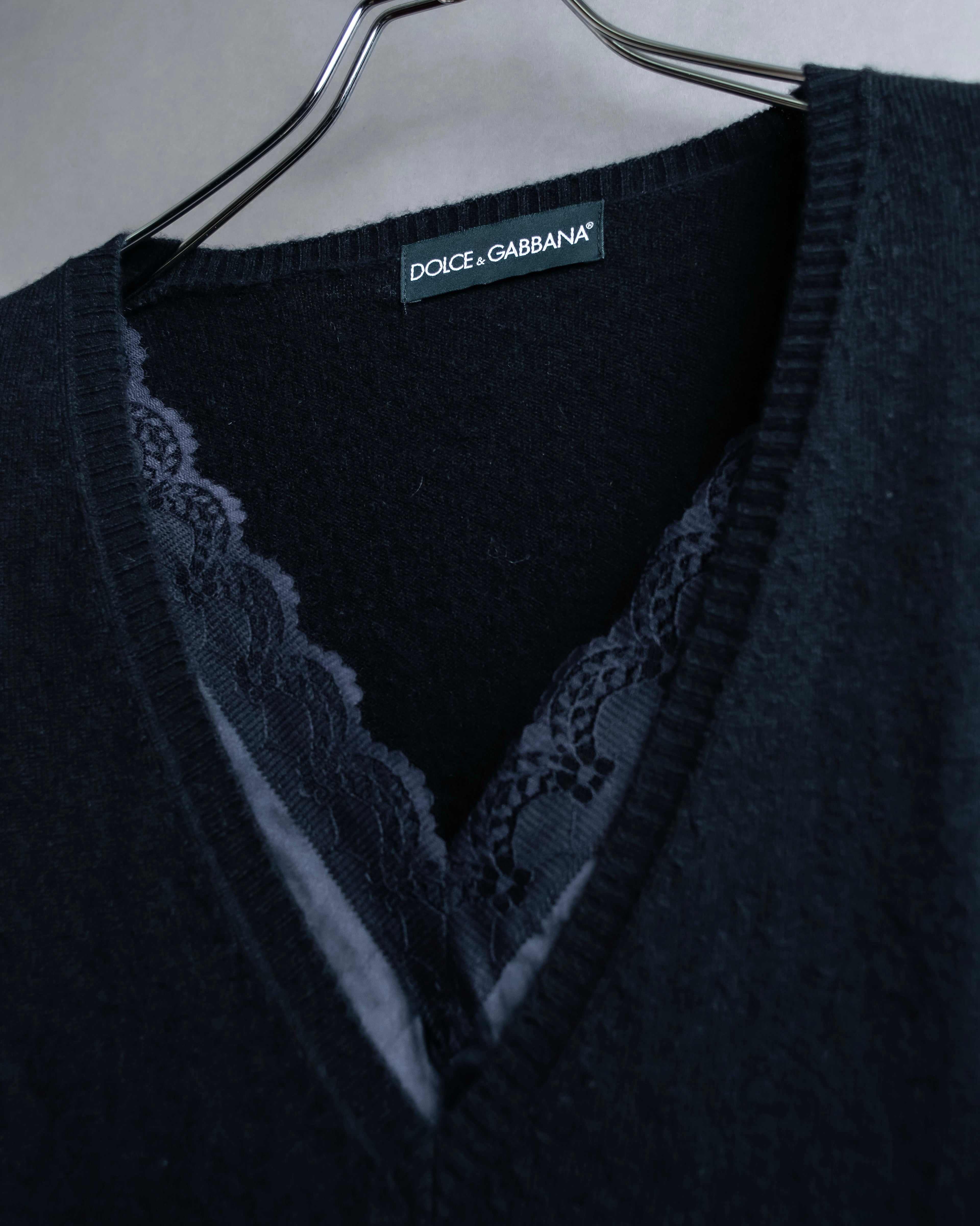 "DOLCE & GABBANA" Lace layered design V-neck knit