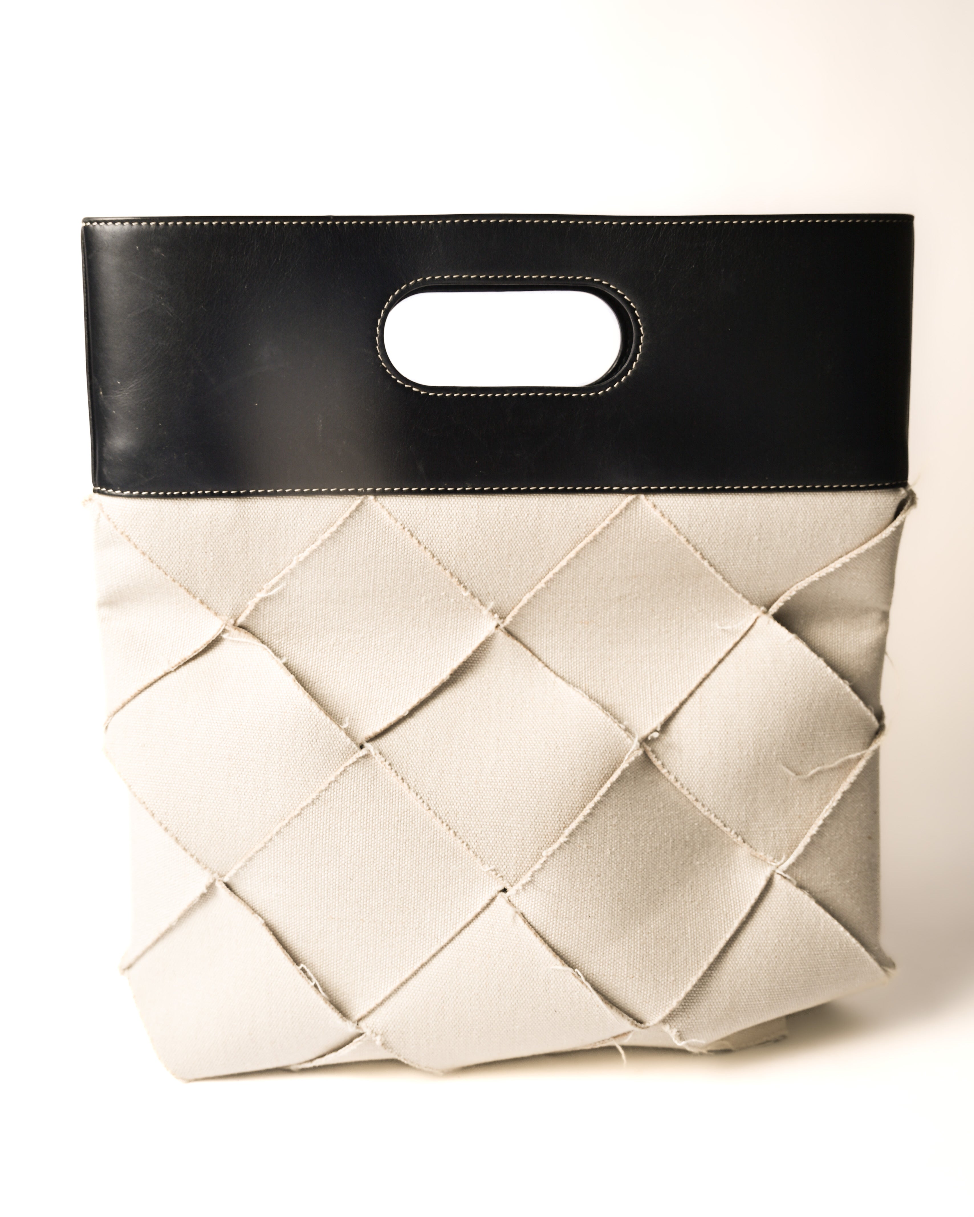 BOTTEGA VENETA/ Maxi Intrecciato Slip Canvas & Leather Handbag Beige & Black