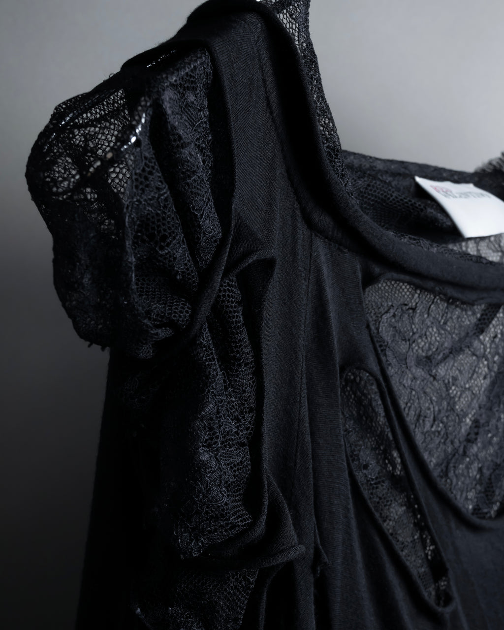 "RED VALENTINO" Distressed tulle skirt docking long pullover