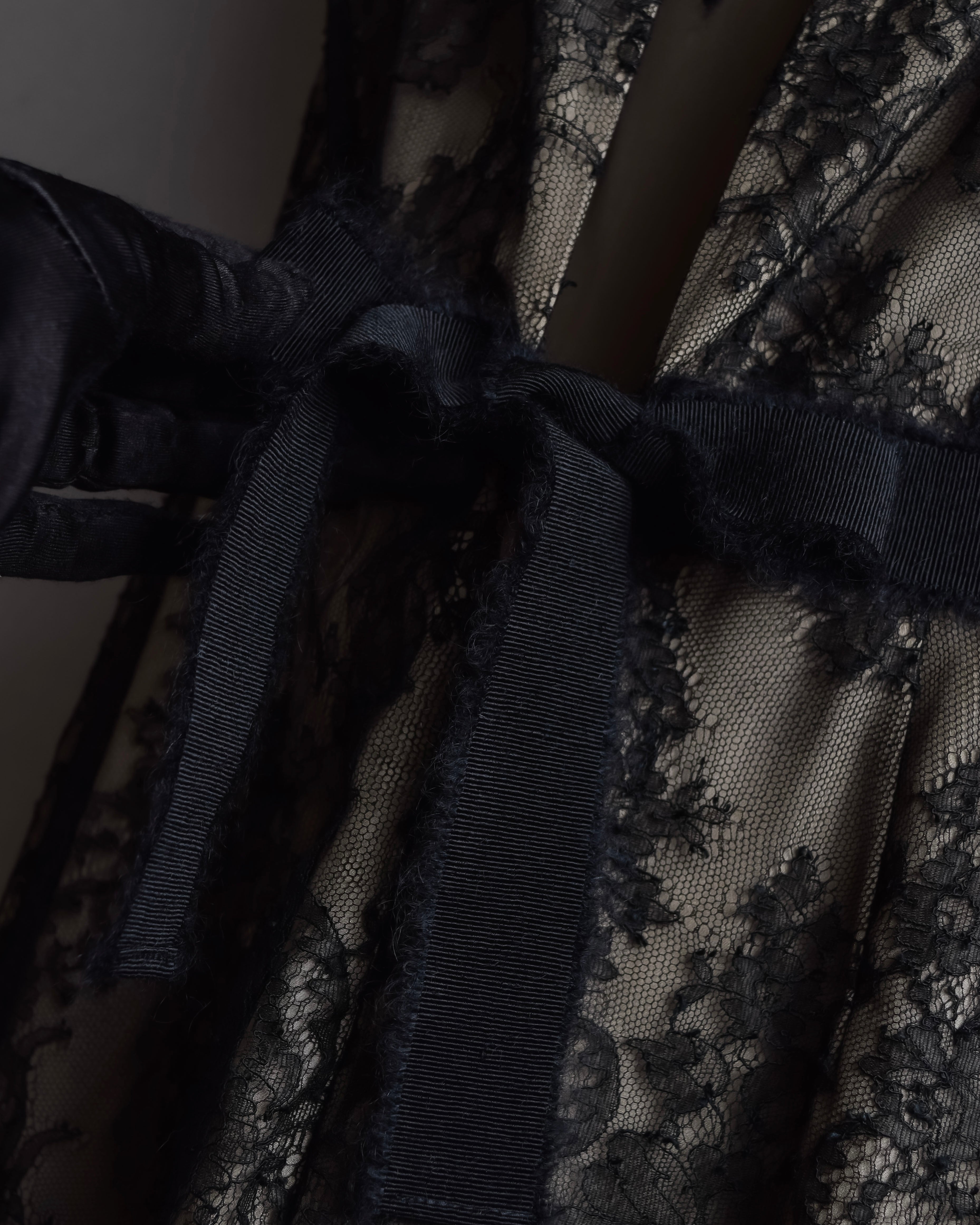 "VALENTINO" Lace layered ribbon design sleeveless dress