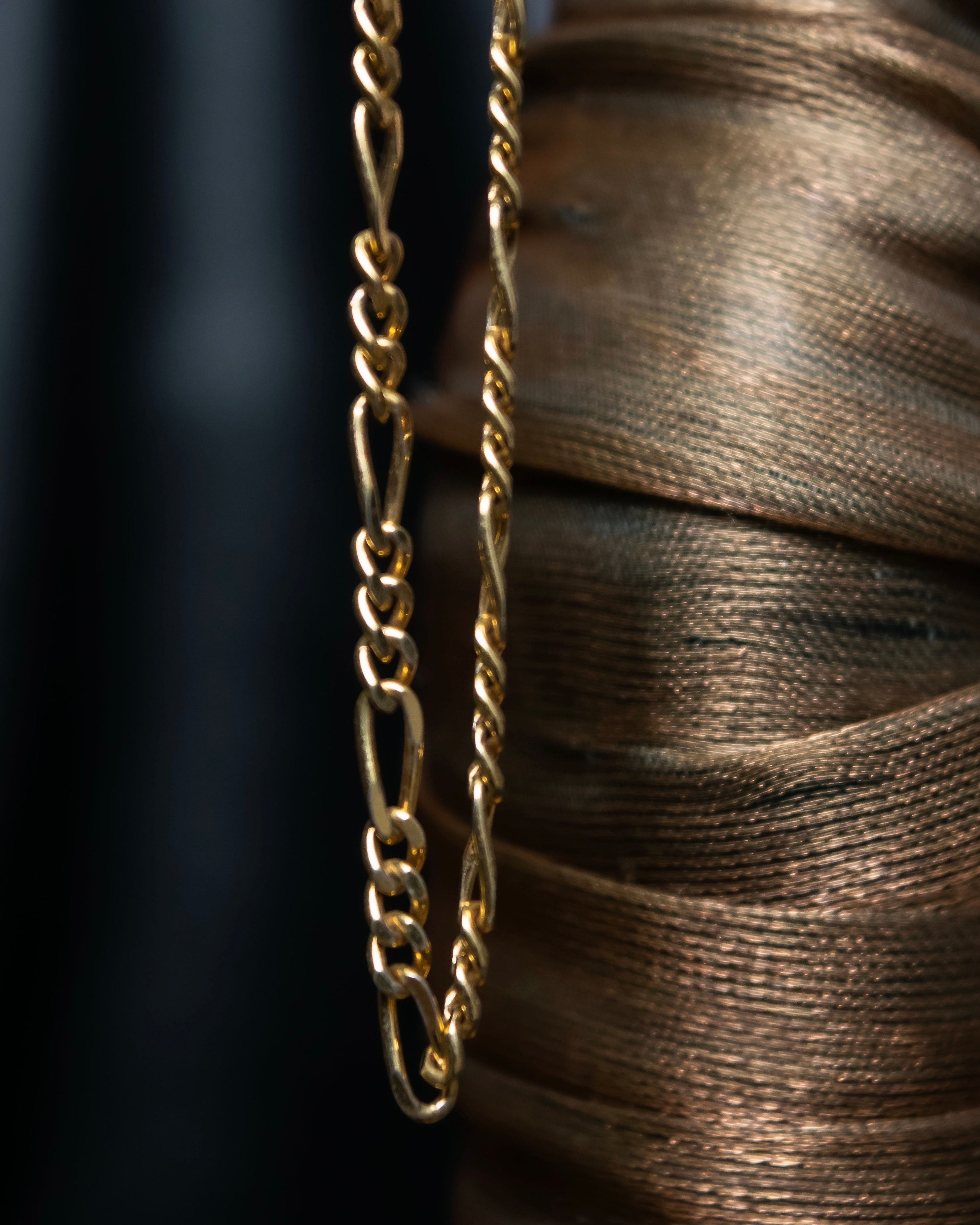 "Christian Dior" Twisted chain design bracelet