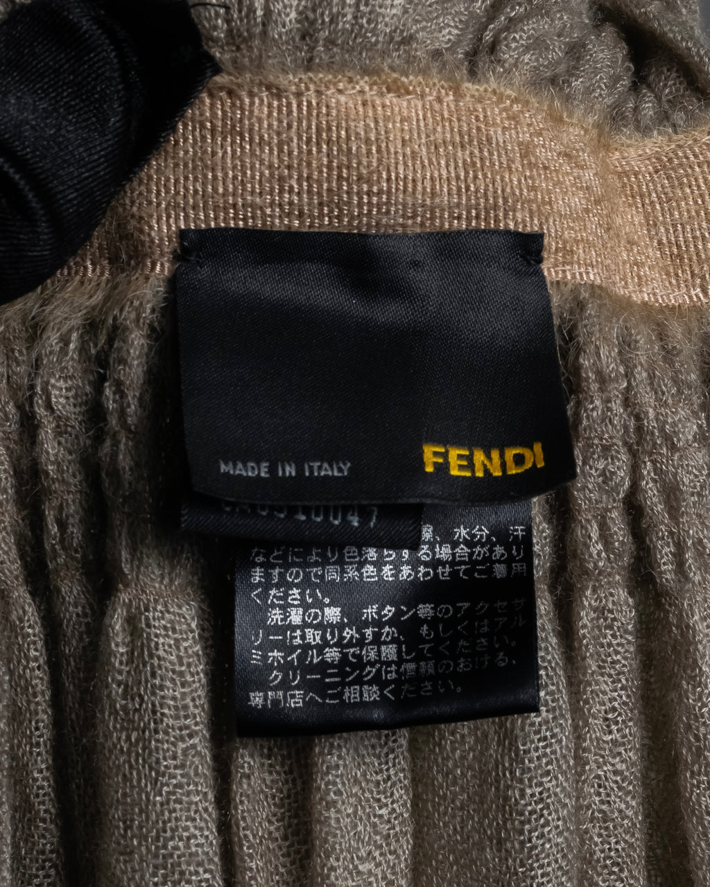 "FENDI" 04-10's Petal motif fur docking long muffler