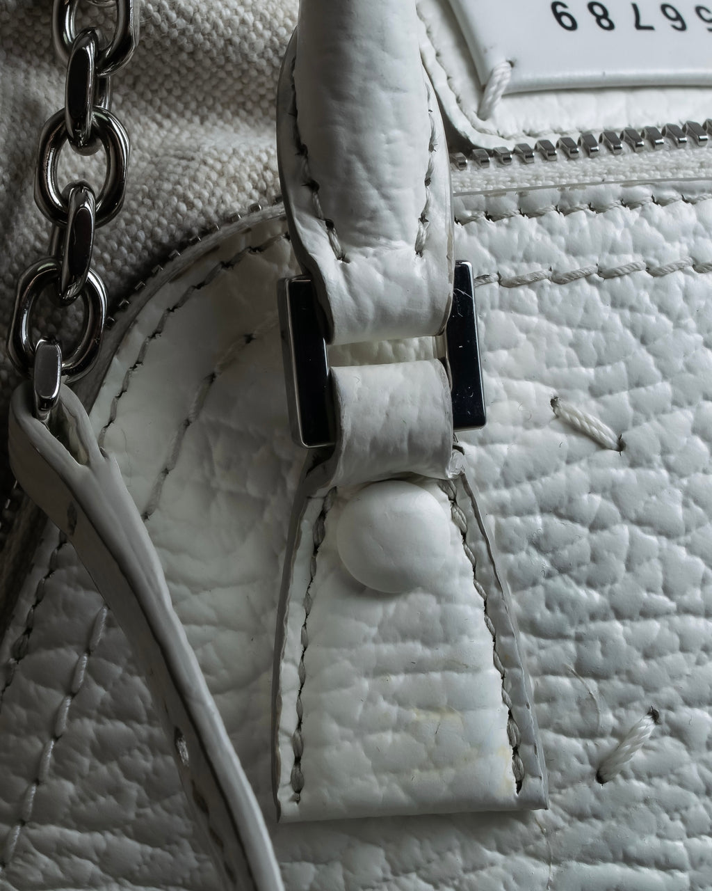 "MAISON MARGIELA" 5AC small white color 2way leather bag