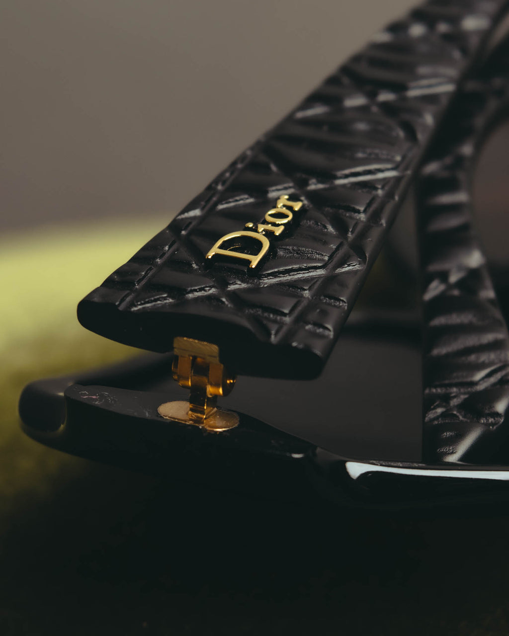 "Christian Dior" 10's Oversized quilted temple sunglasses
