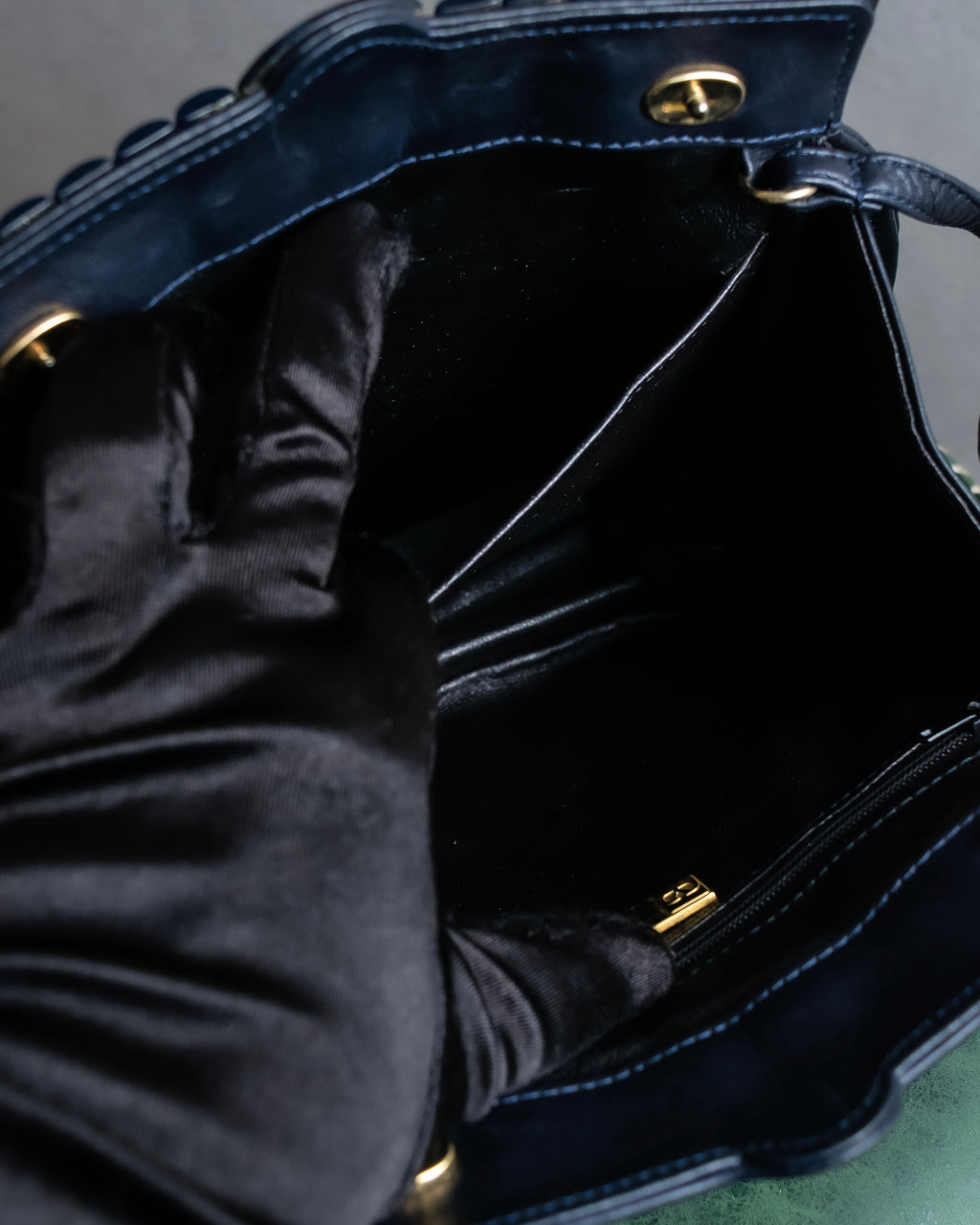 "VALENTINO" Gathered design rounded silhouette shoulder bag