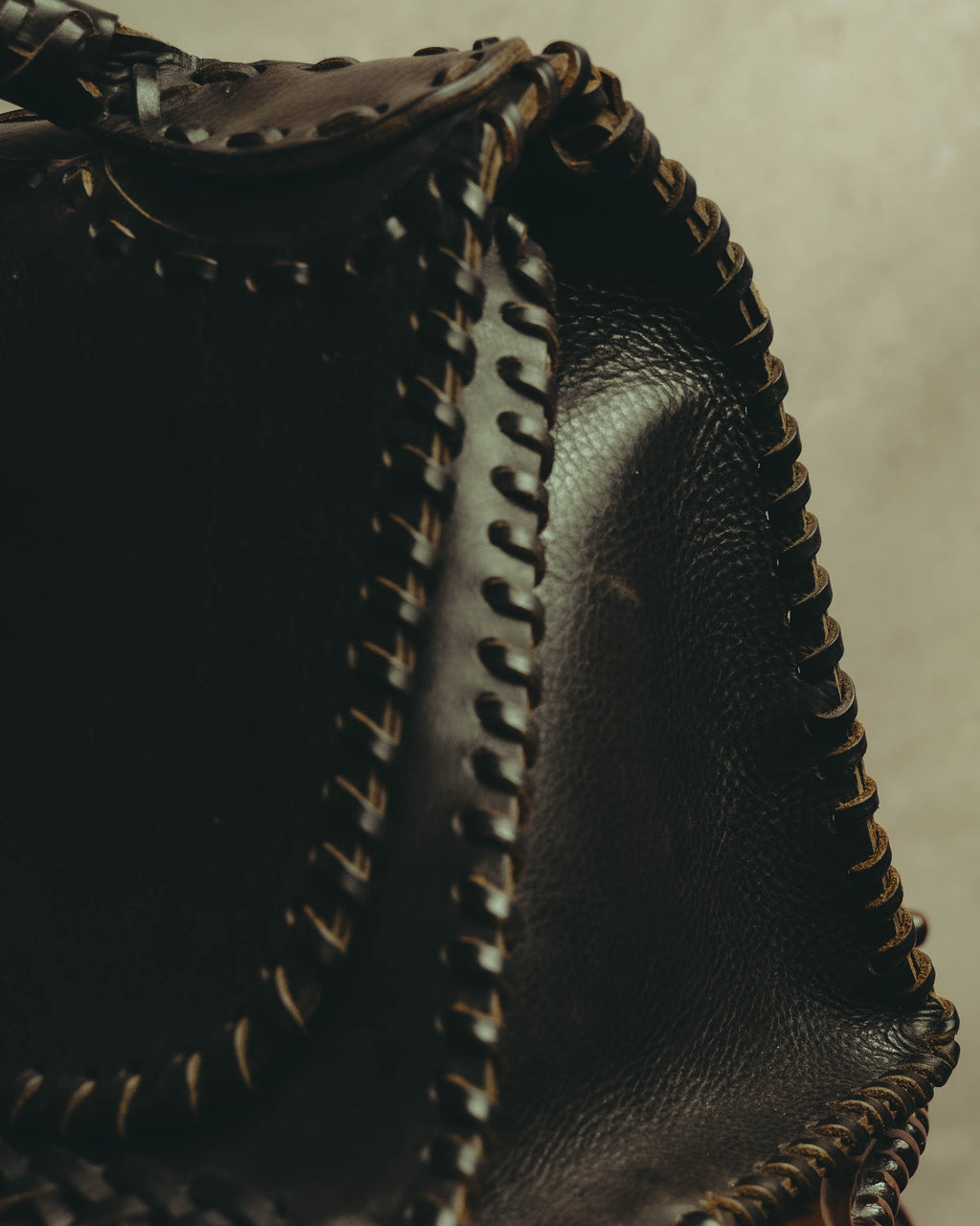 -SPECIAL- “FENDI” 80’s-90’s Coat of arms embossed whipstitched leather handbag