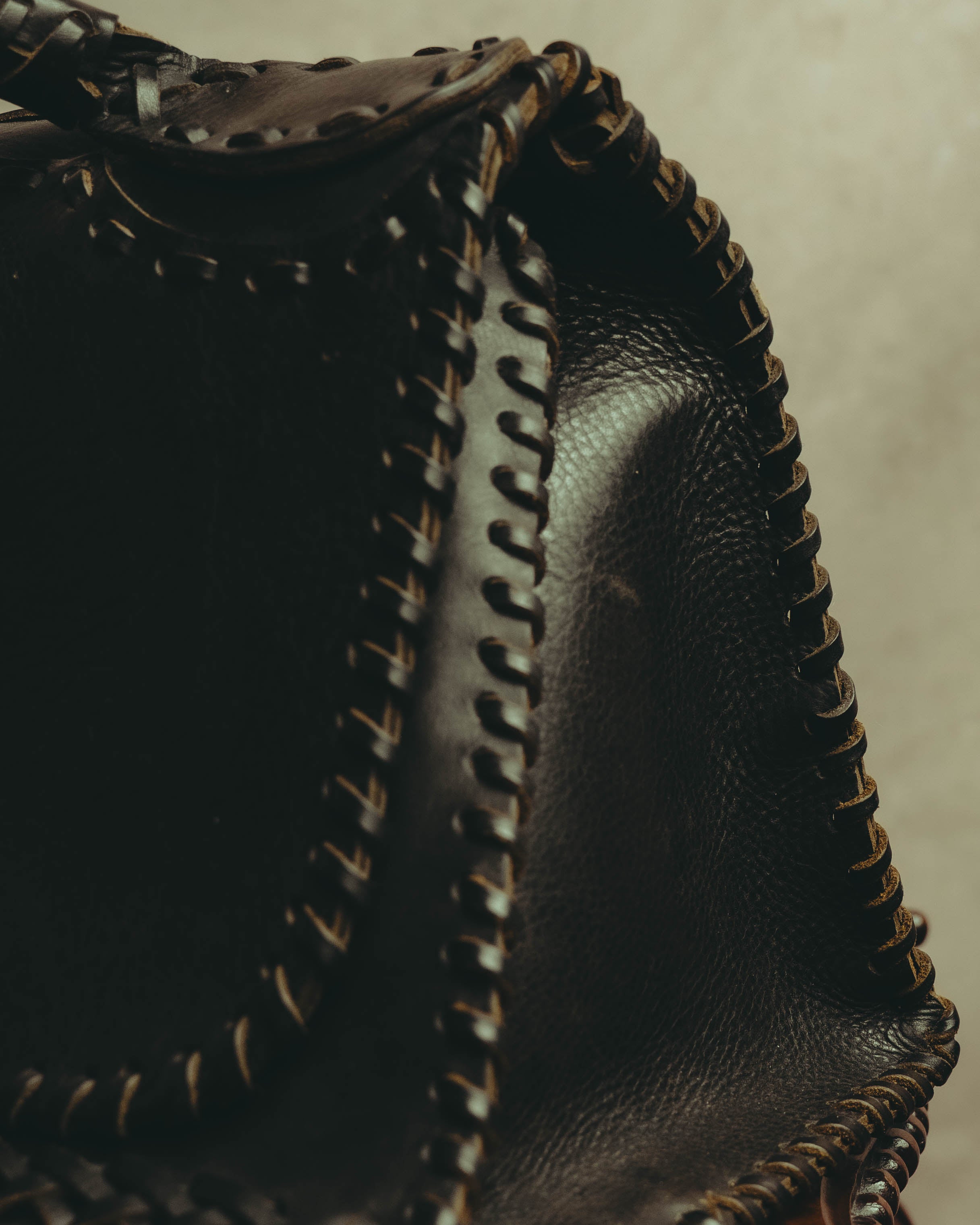 -SPECIAL- “FENDI” 80’s-90’s Coat of arms embossed whipstitched leather handbag