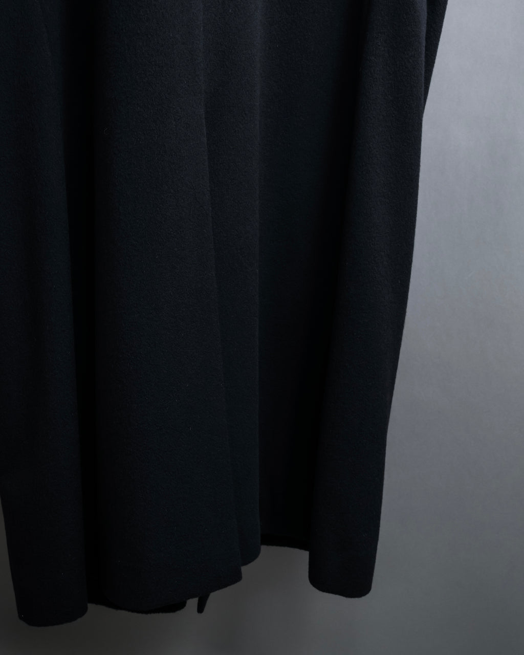 "CHRISTIAN DIOR MONSIEUR" 
Oversized double-breasted chester coat