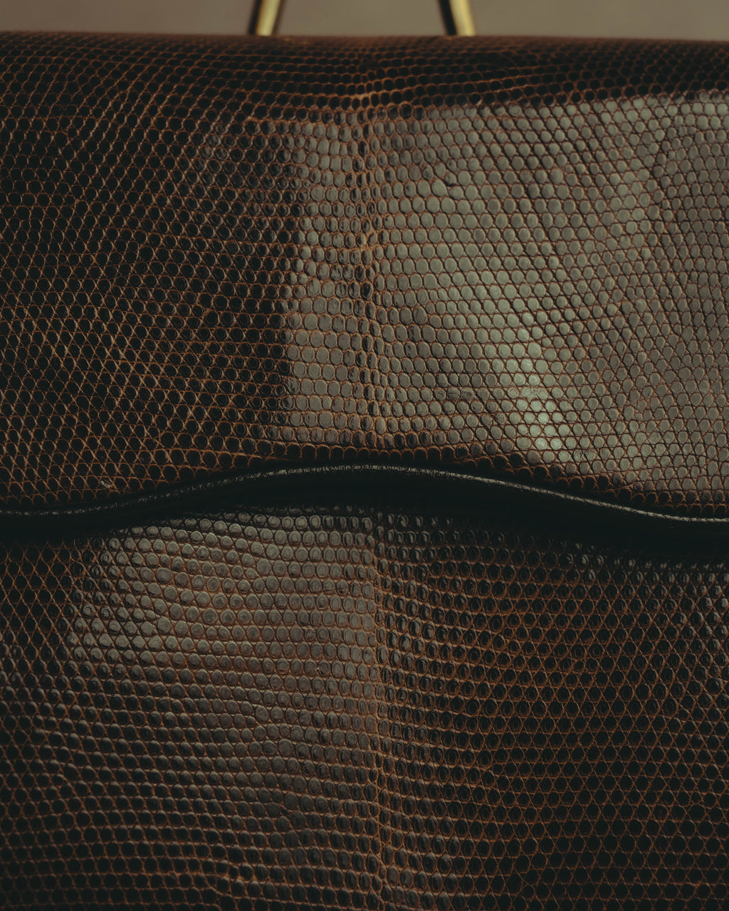 “YVES SAINT LAURENT” 80’s-90’s Sculpted flap lizard leather shoulder bag