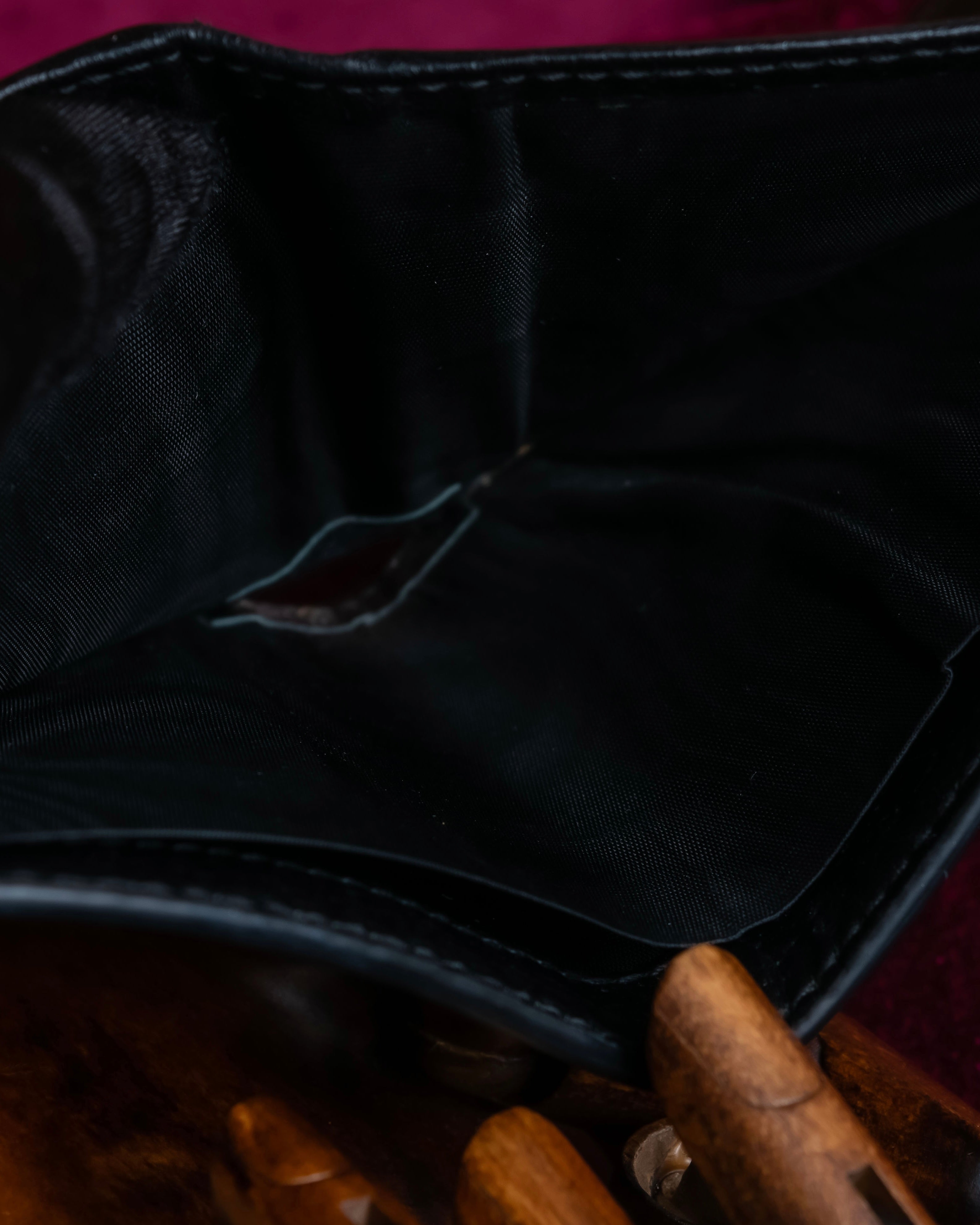 "GUCCI" Gold bee motif animalier bi-fold leather wallet