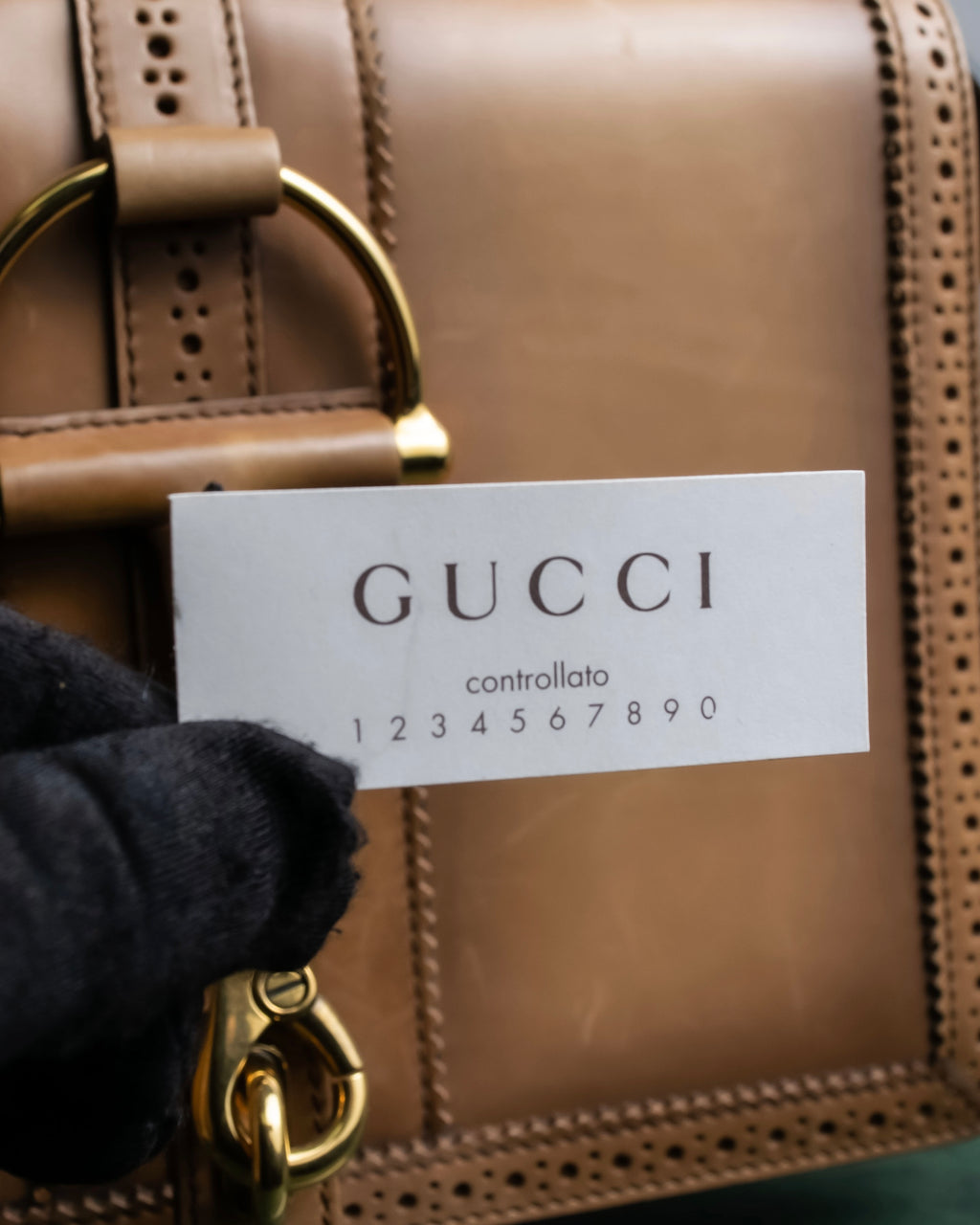 "GUCCI" Duilio brogue brown leather shoulder bag