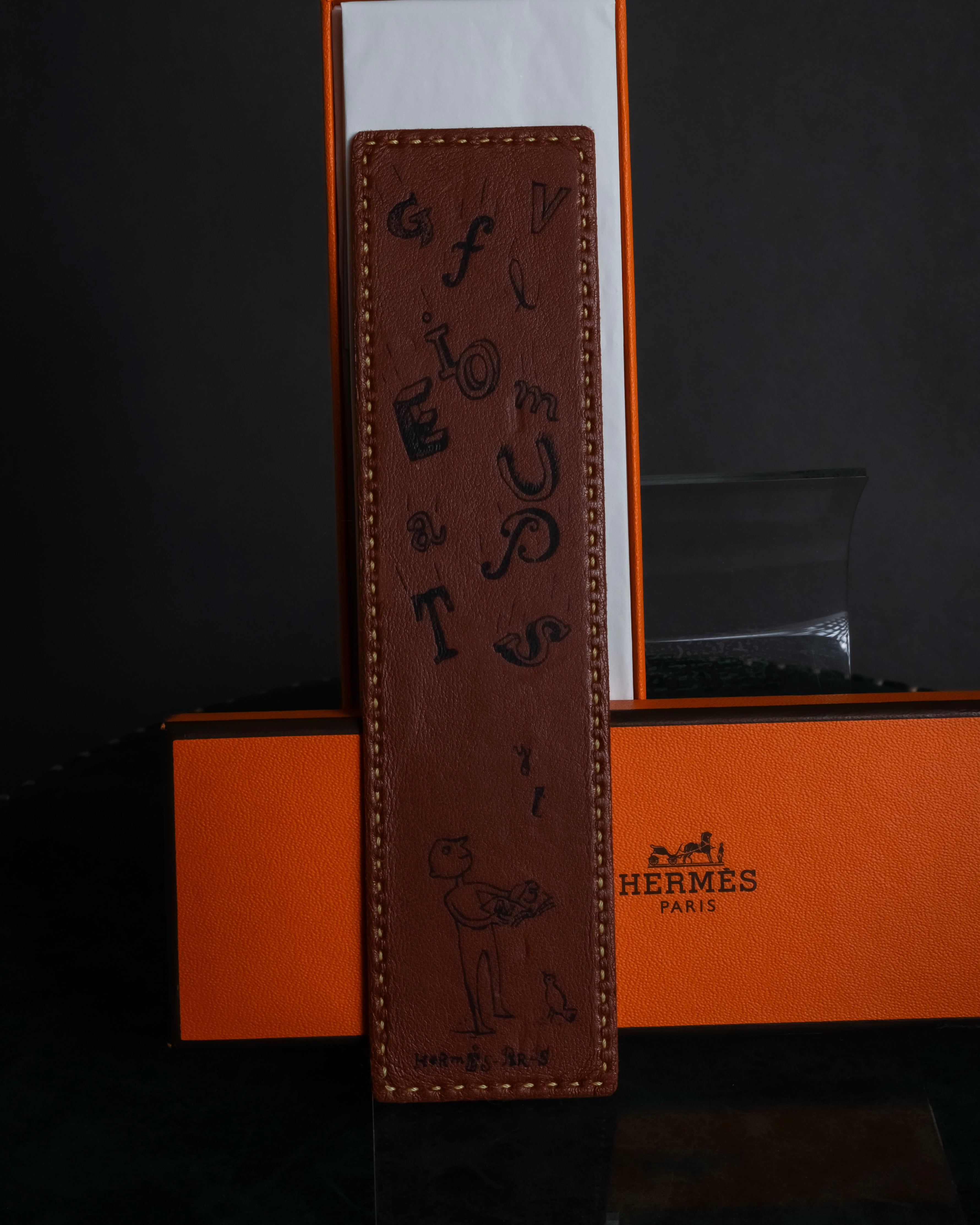 -MOOD Christmas Collection-
"HERMES" 00's Iconic symbol graphic design eather bookmark
