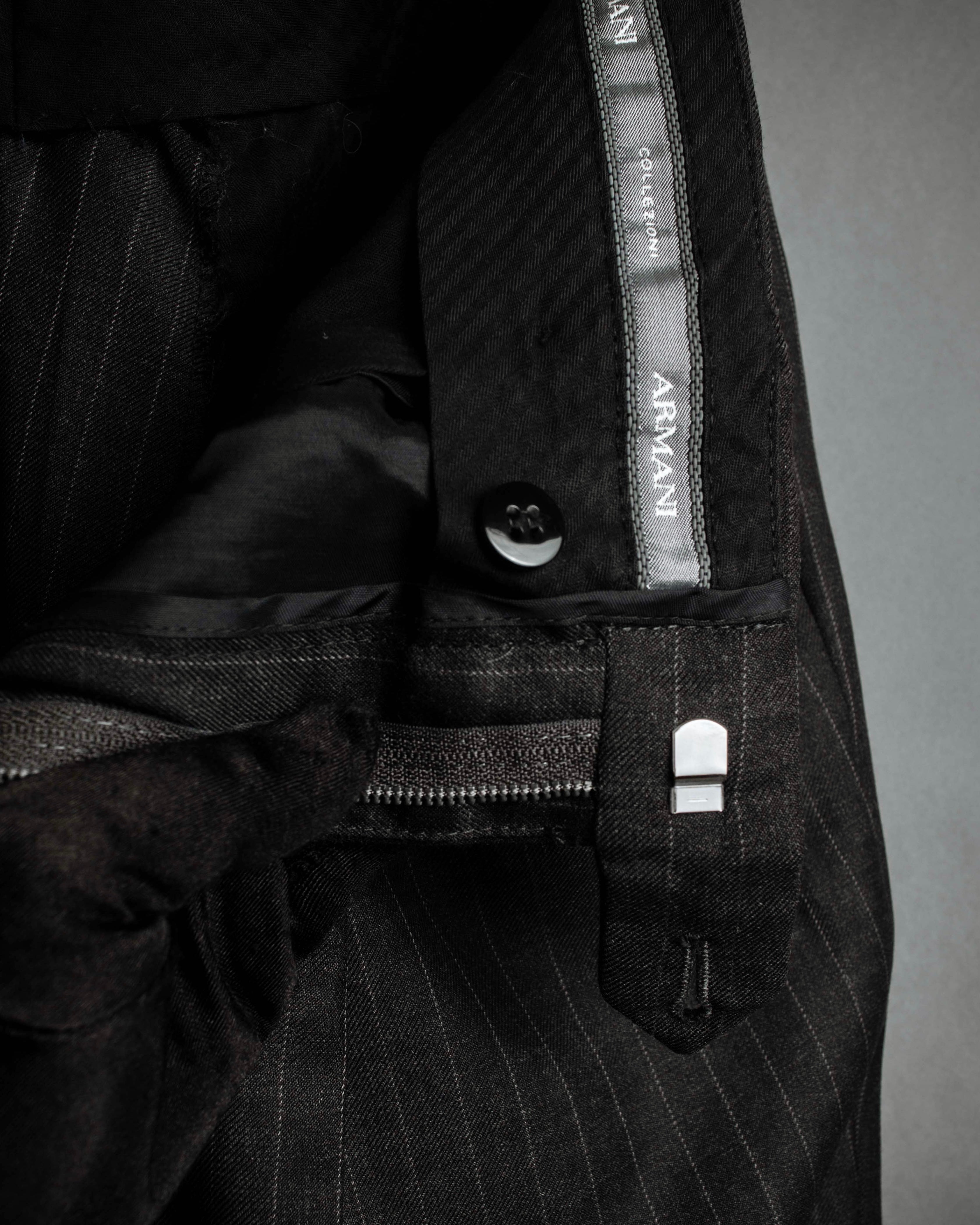 "ARMANI COLLEZIONI" Classic Italian tailoring stripe pattern set up