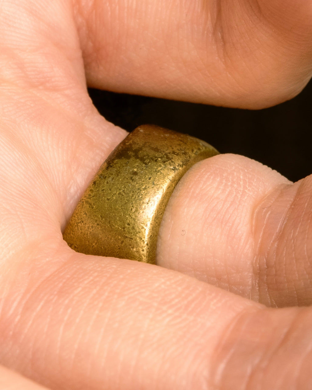 "CHANEL" 00 AW Glass pearl Coco mark motif gold ring