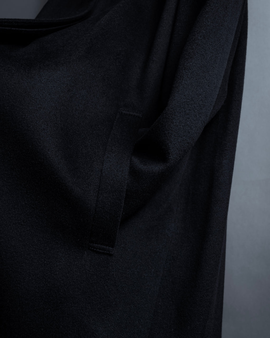 "Vintage raglan sleeve 100% cashmere stand-collar coat"