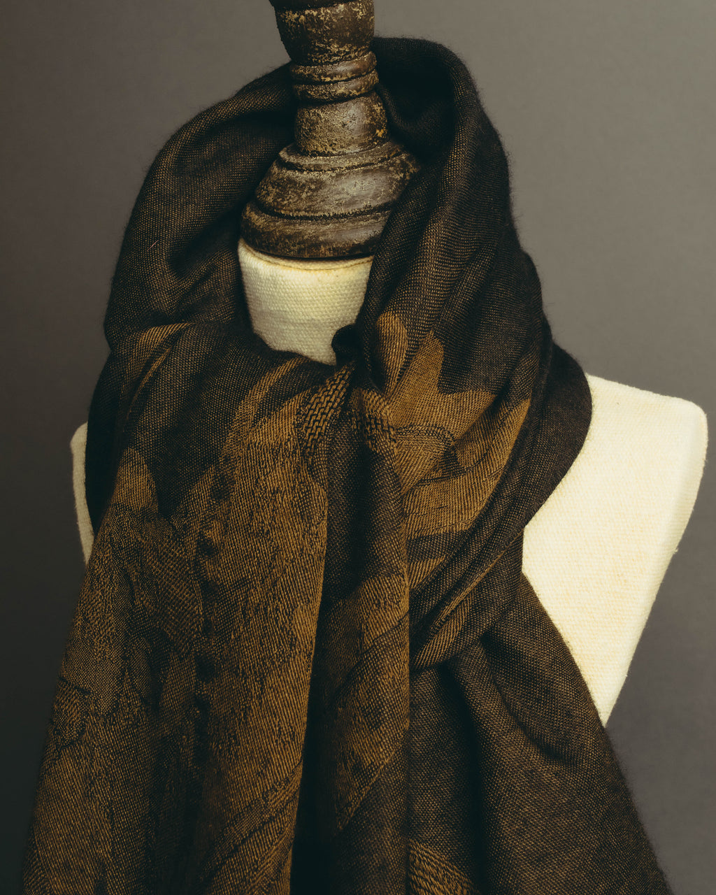 -SPECIAL- “LOEWE” 90’s-00’s Botanical anagram jacquard fringe stole