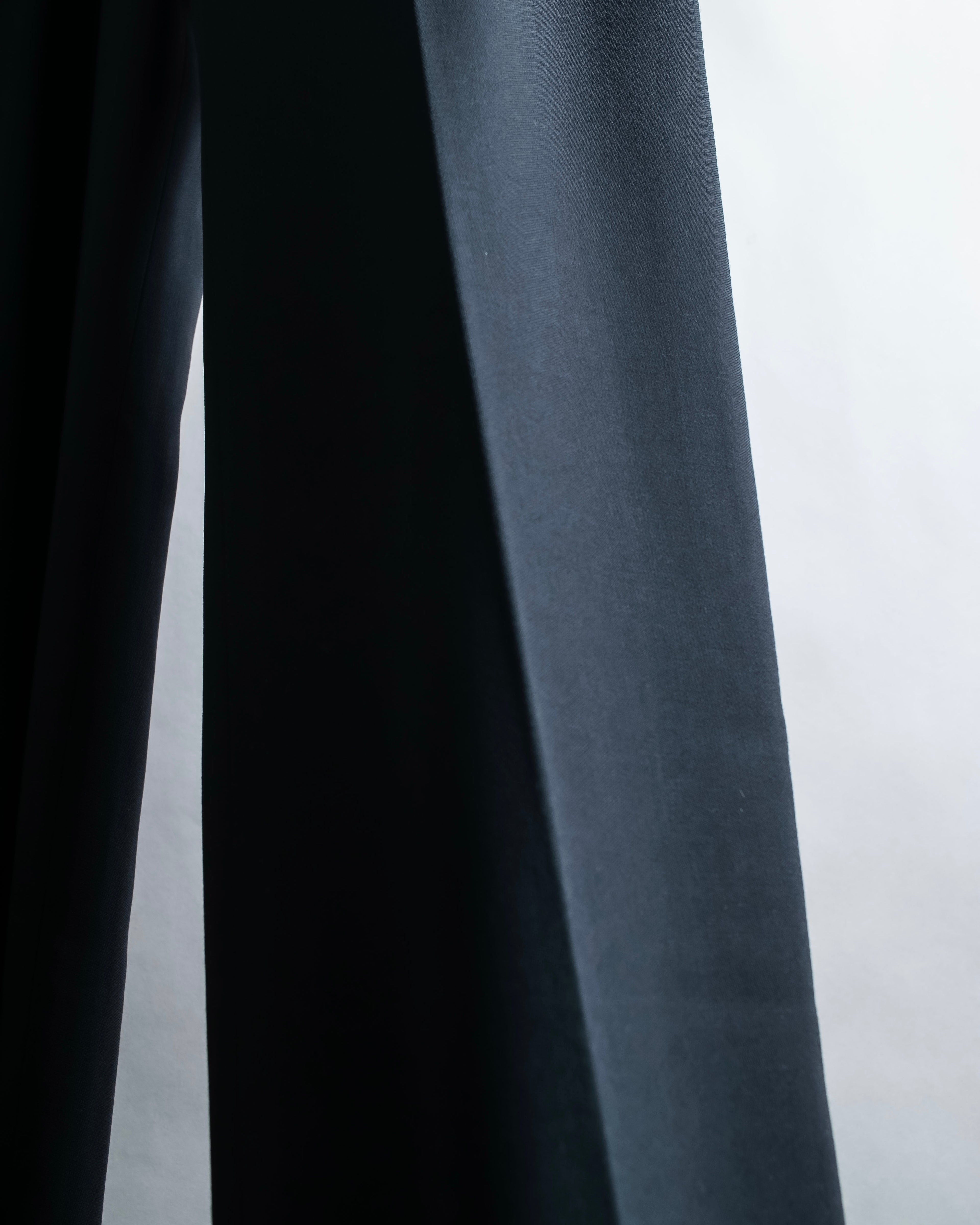 "CHANEL" 100% wool belted wide straight slacks