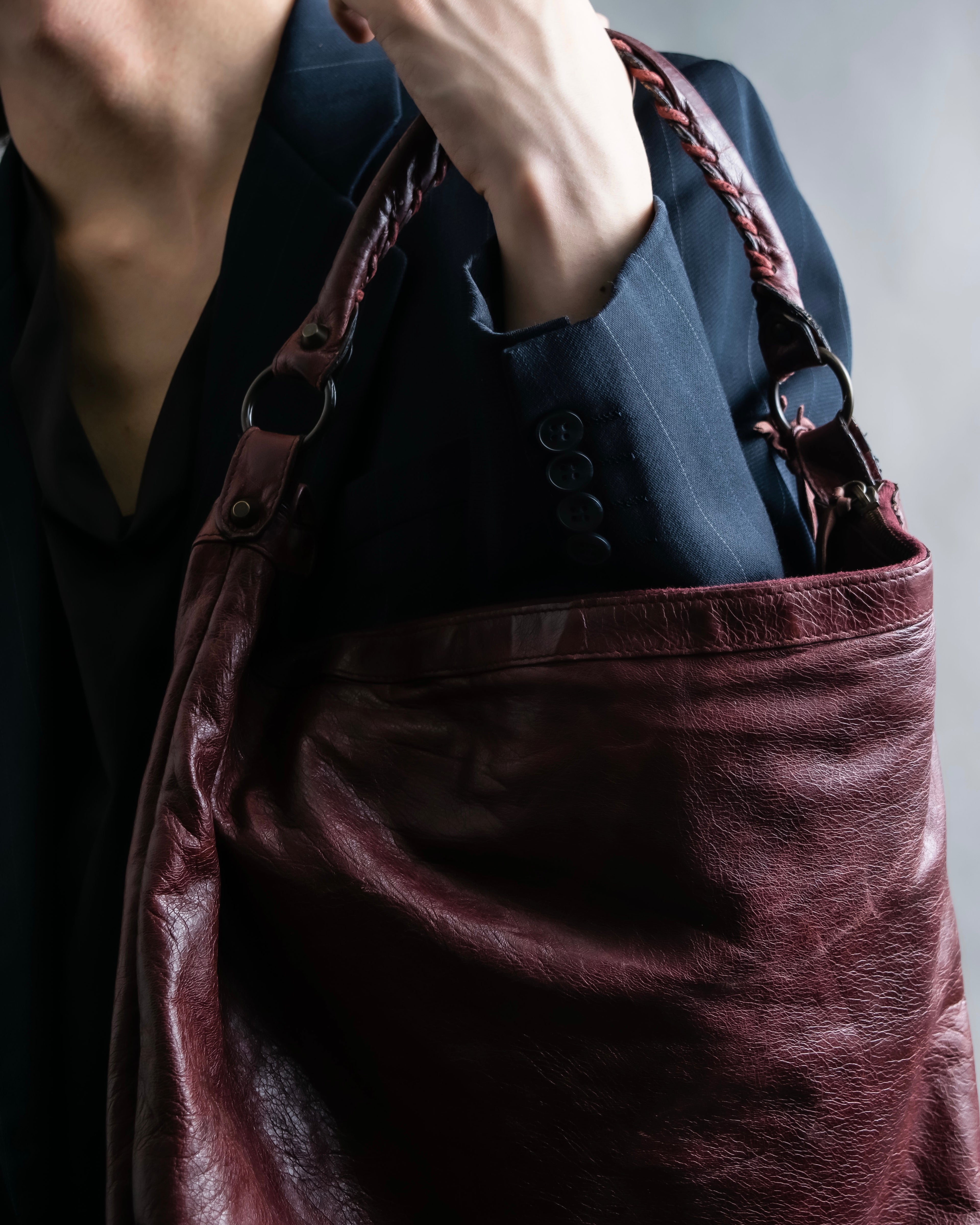 “BALENCIAGA” The Day leather one shoulder bag (burgundy)
