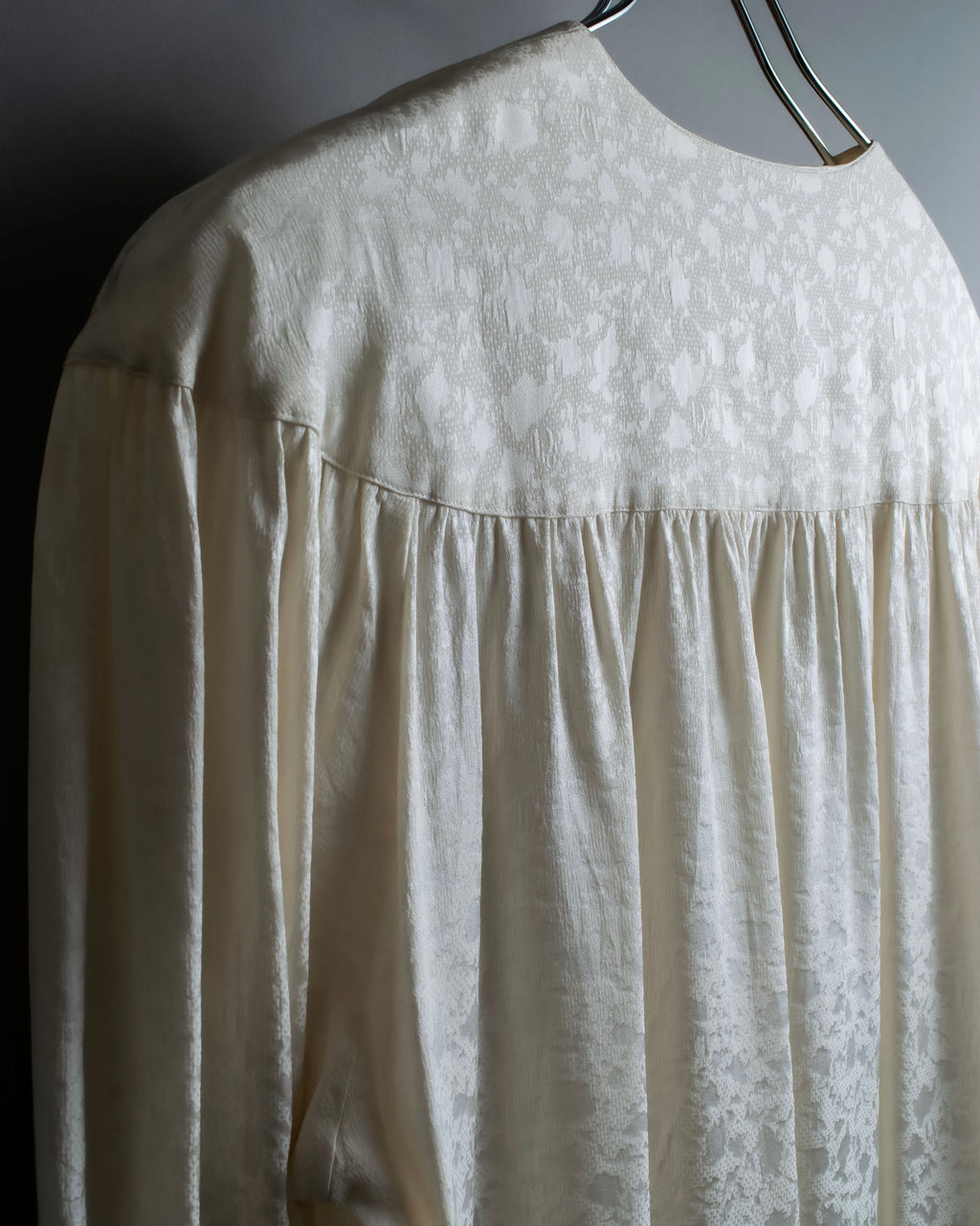 "Christian Dior" Shiny off-white shirt