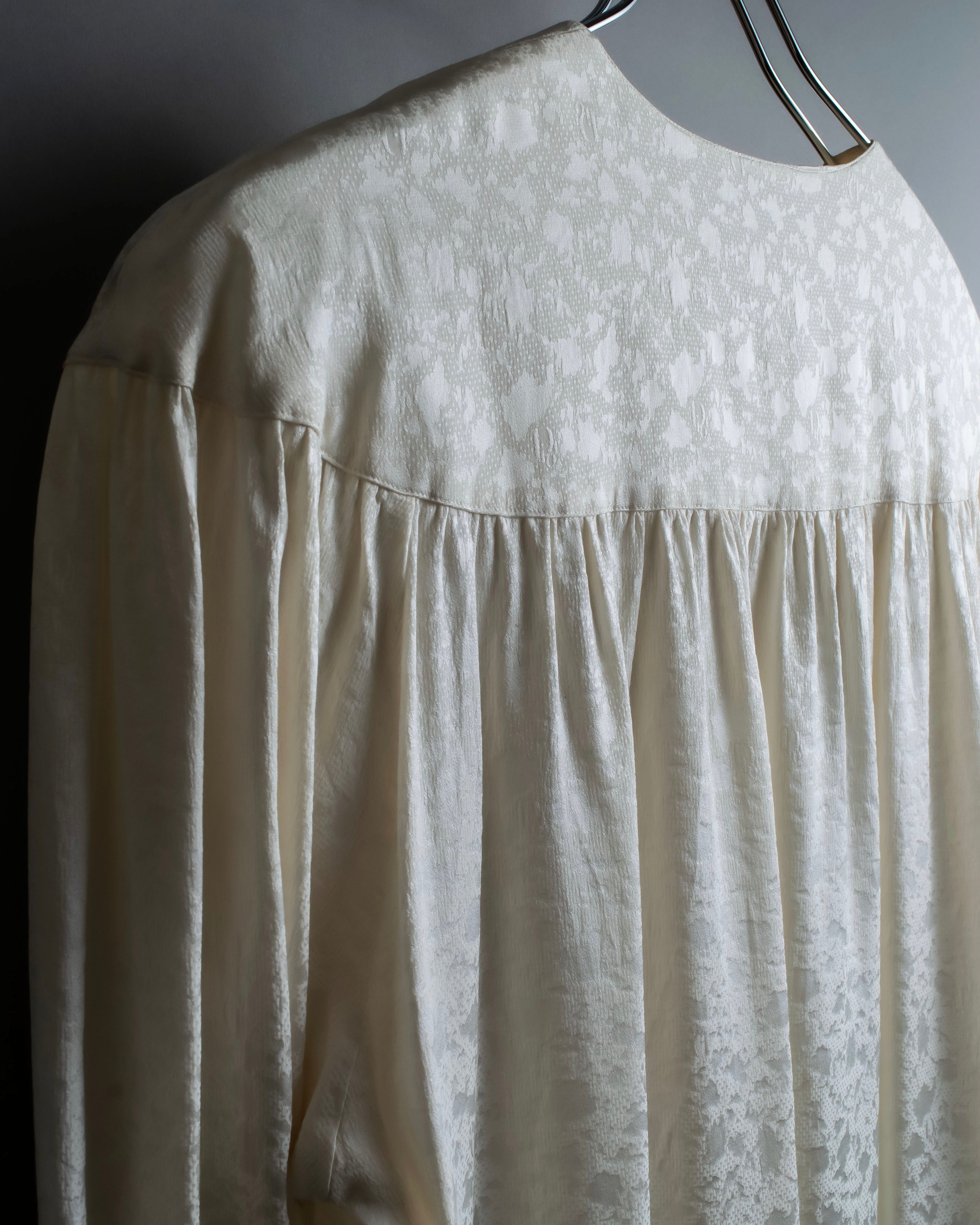 "Christian Dior" Shiny off-white shirt